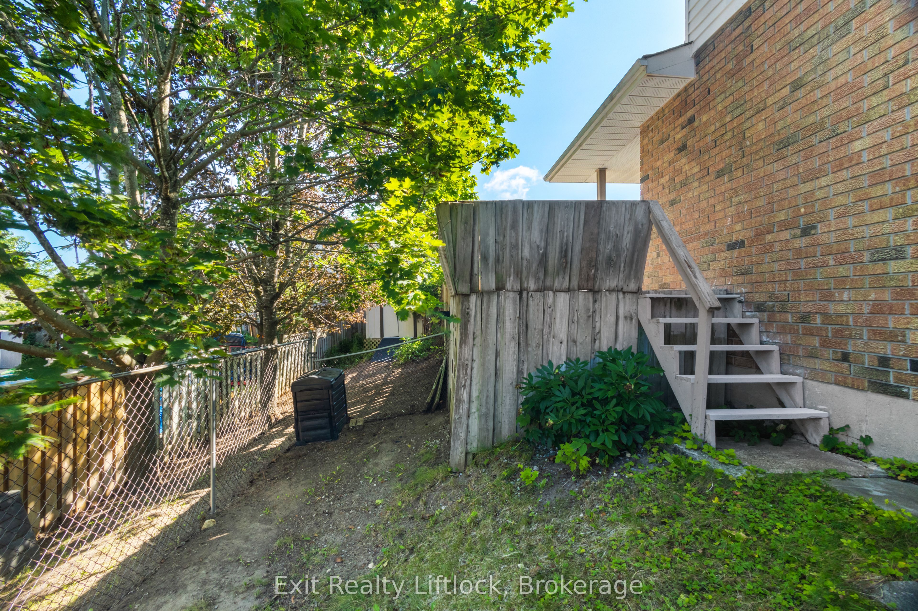 958 Smithside Court Property Photo 48