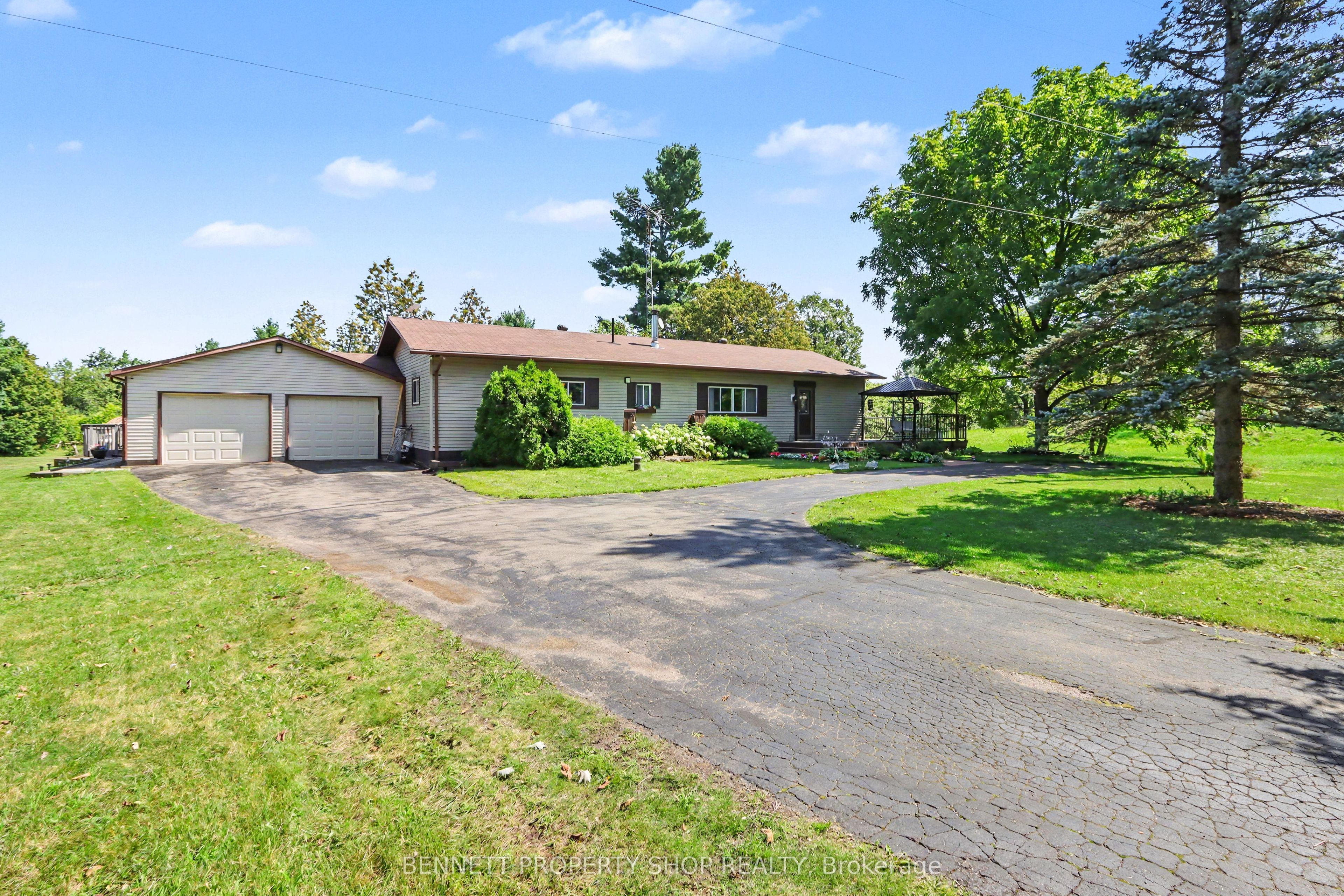 9528 Highway 15 Highway Property Photo 1