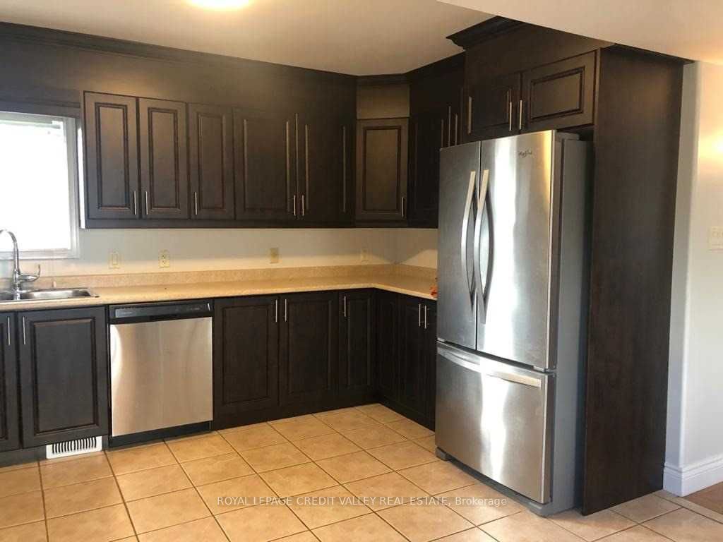 384169 20th Side Road N Property Photo 7