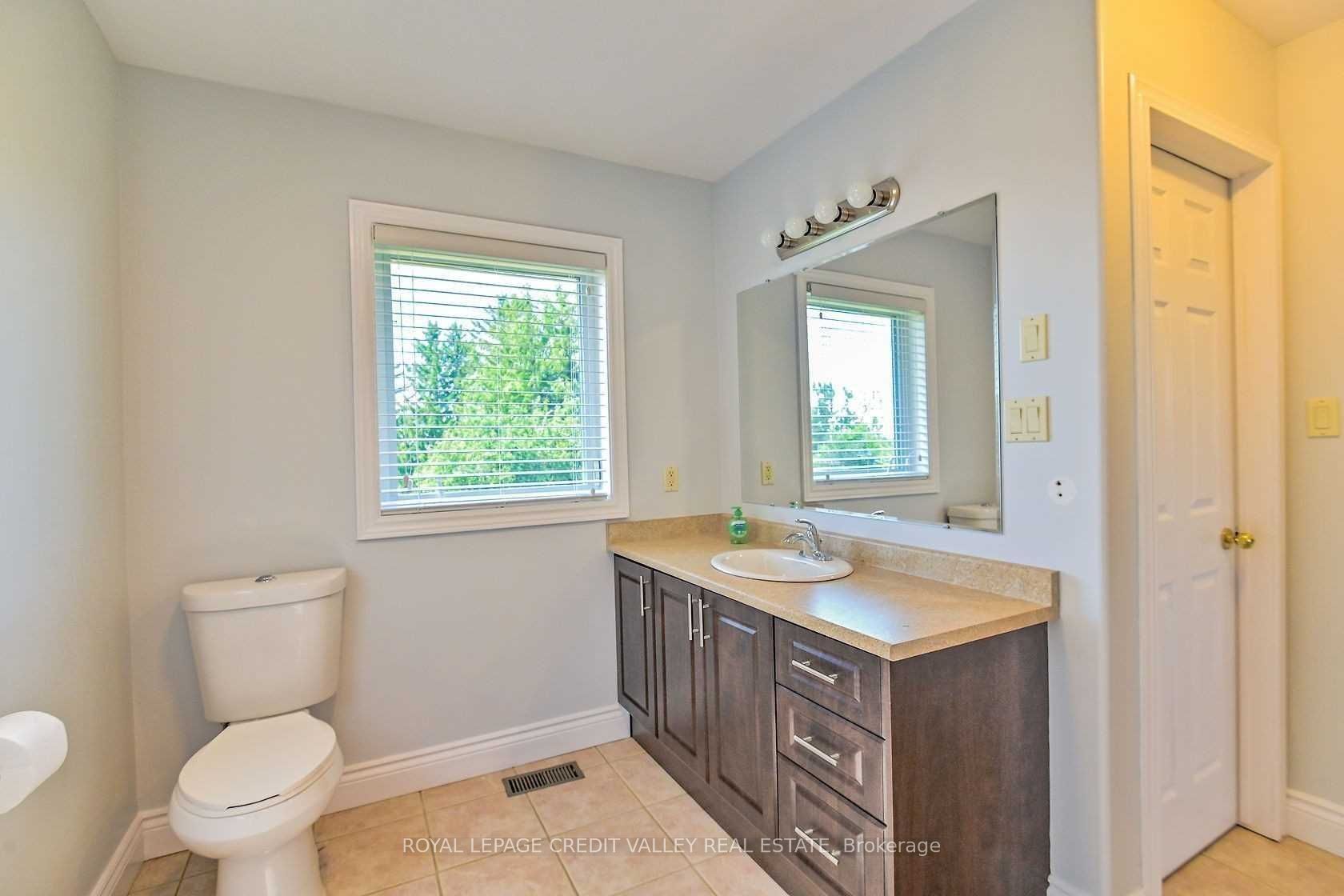 384169 20th Side Road N Property Photo 13