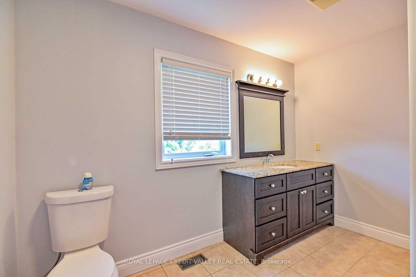 384169 20th Side Road N Property Photo 15