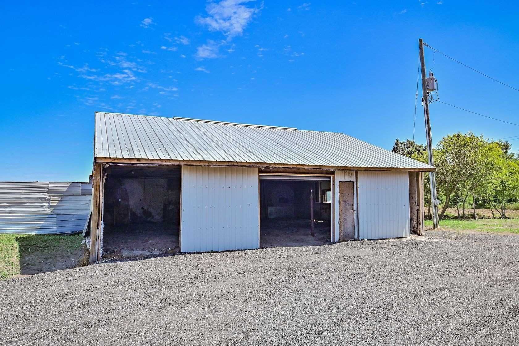384169 20th Side Road N Property Photo 18