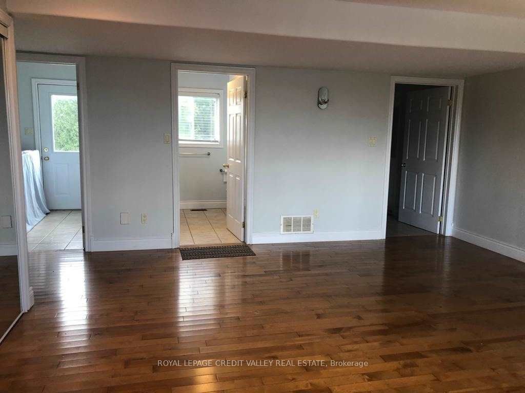 384169 20th Side Road N Property Photo 21