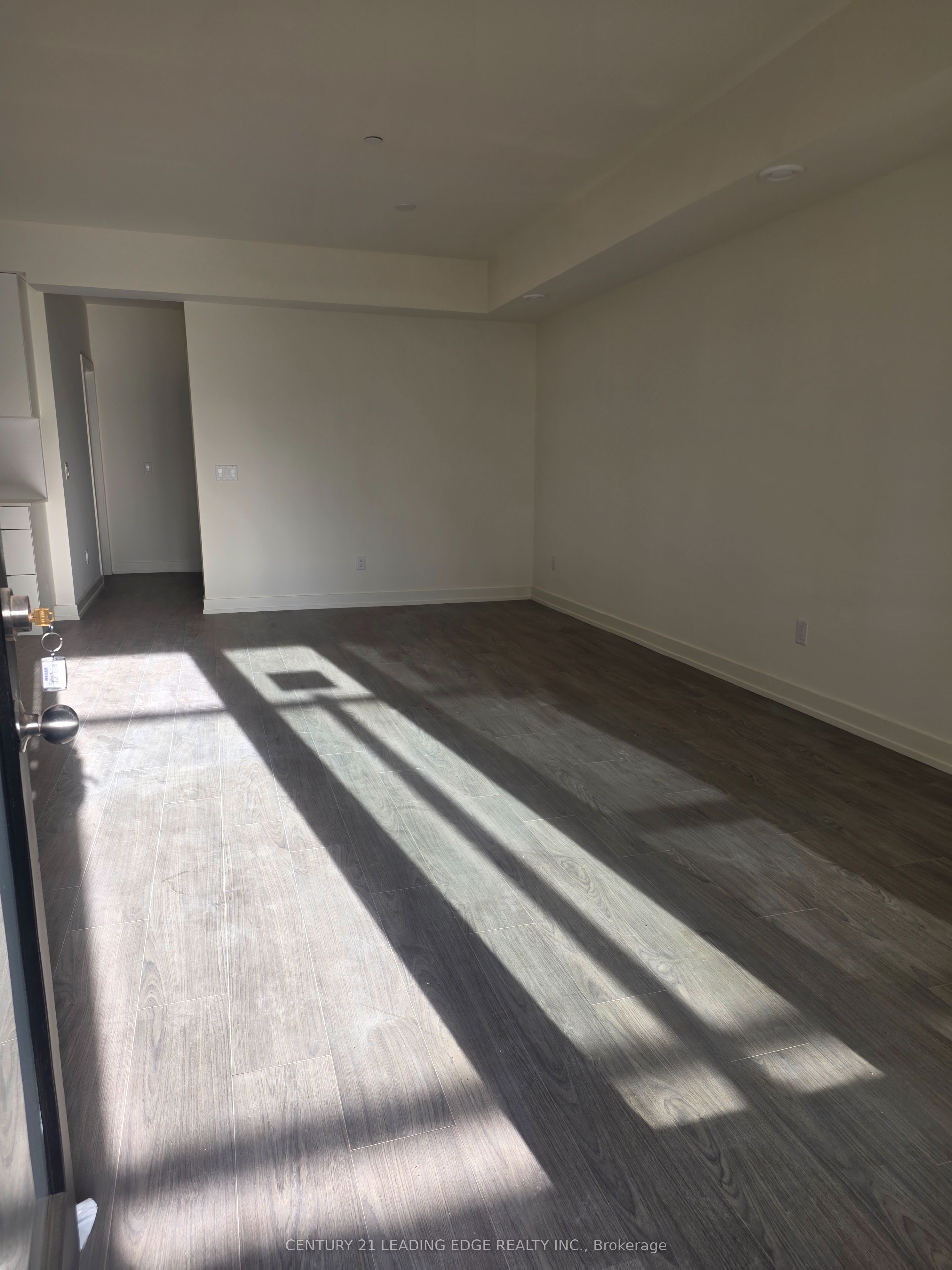 16 Melbourne Avenue 102c Property Photo 6