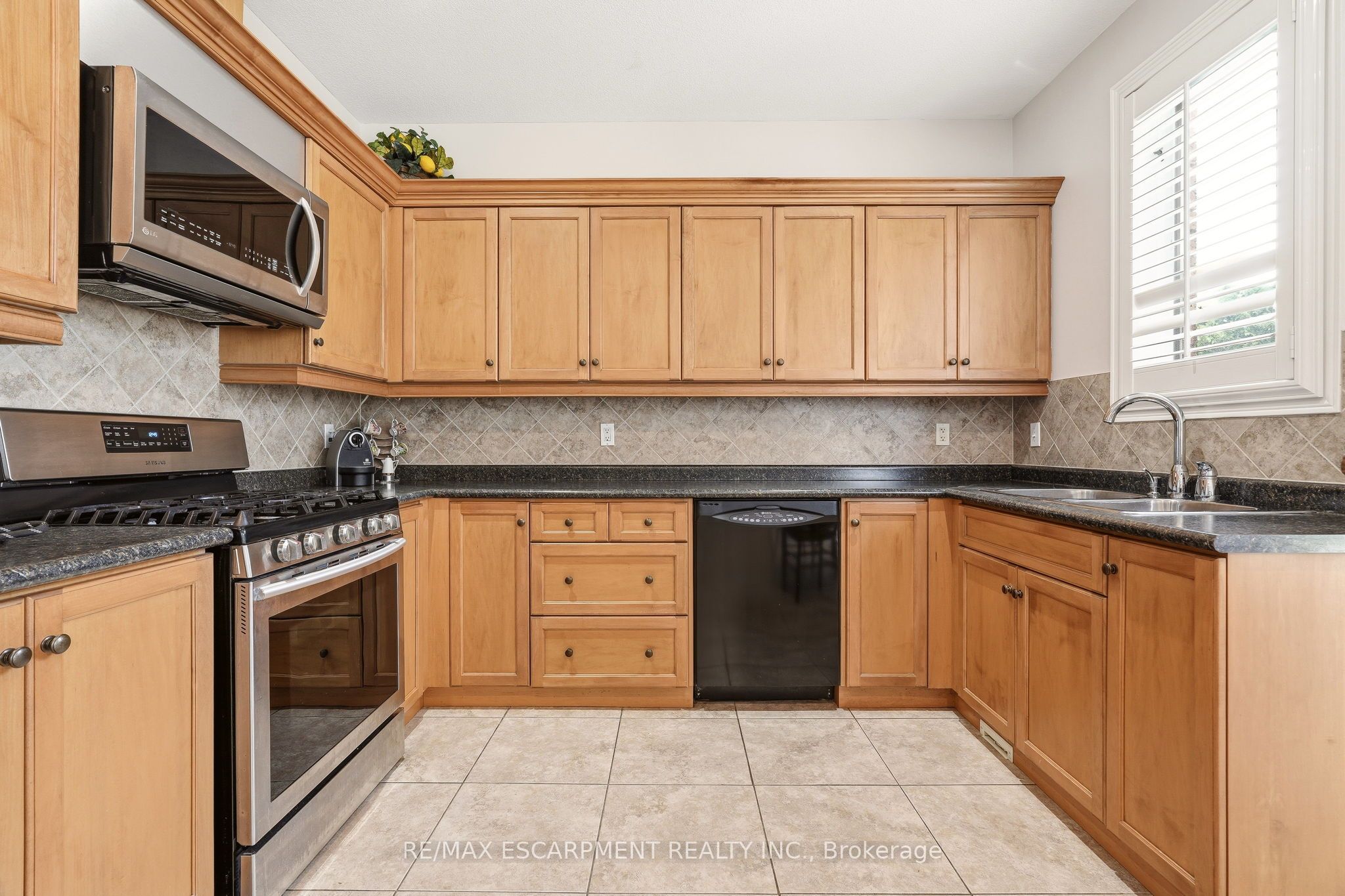 64 Wilbur Drive Property Photo 12
