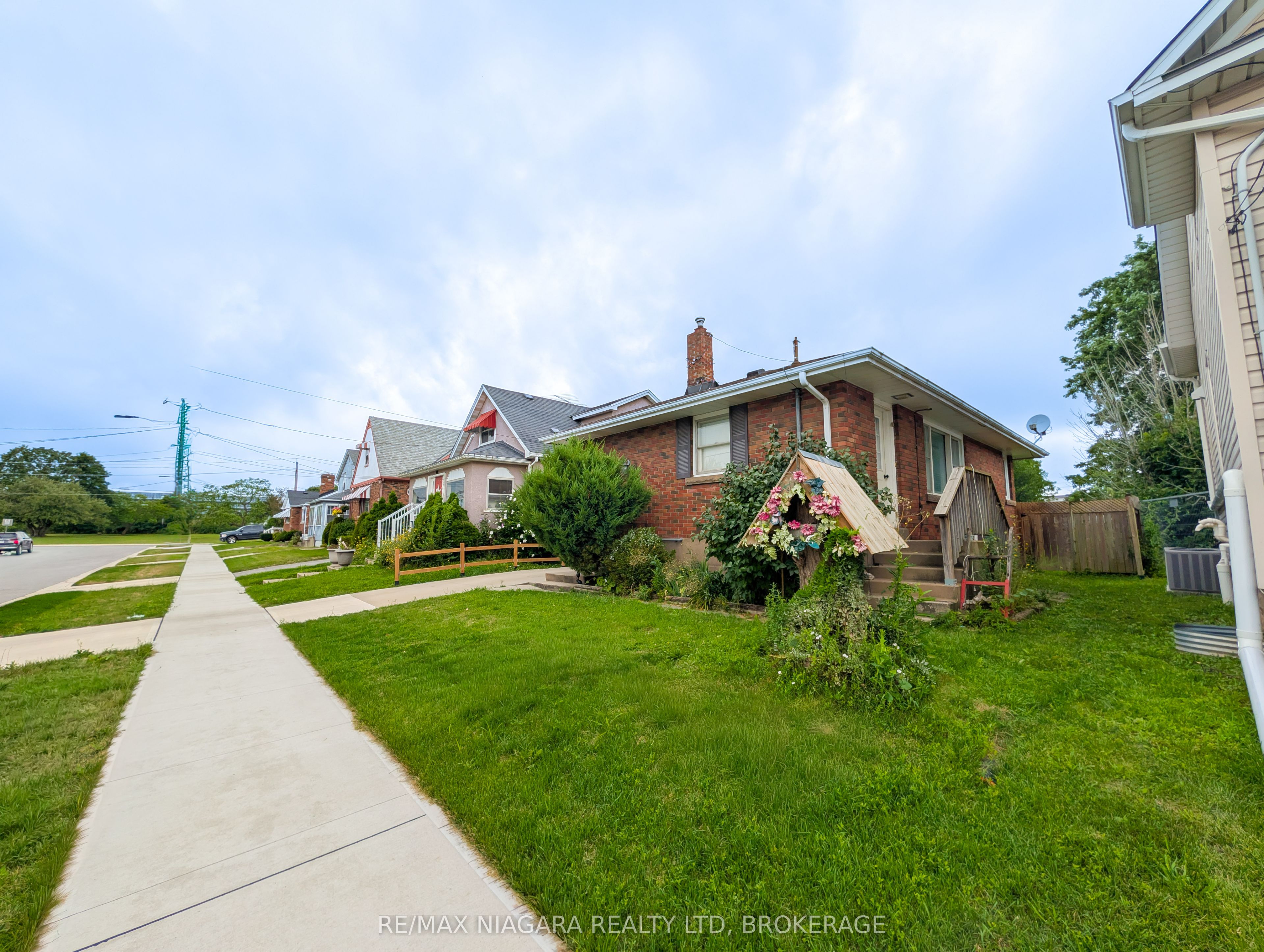 52 Fifth Street Property Photo 4