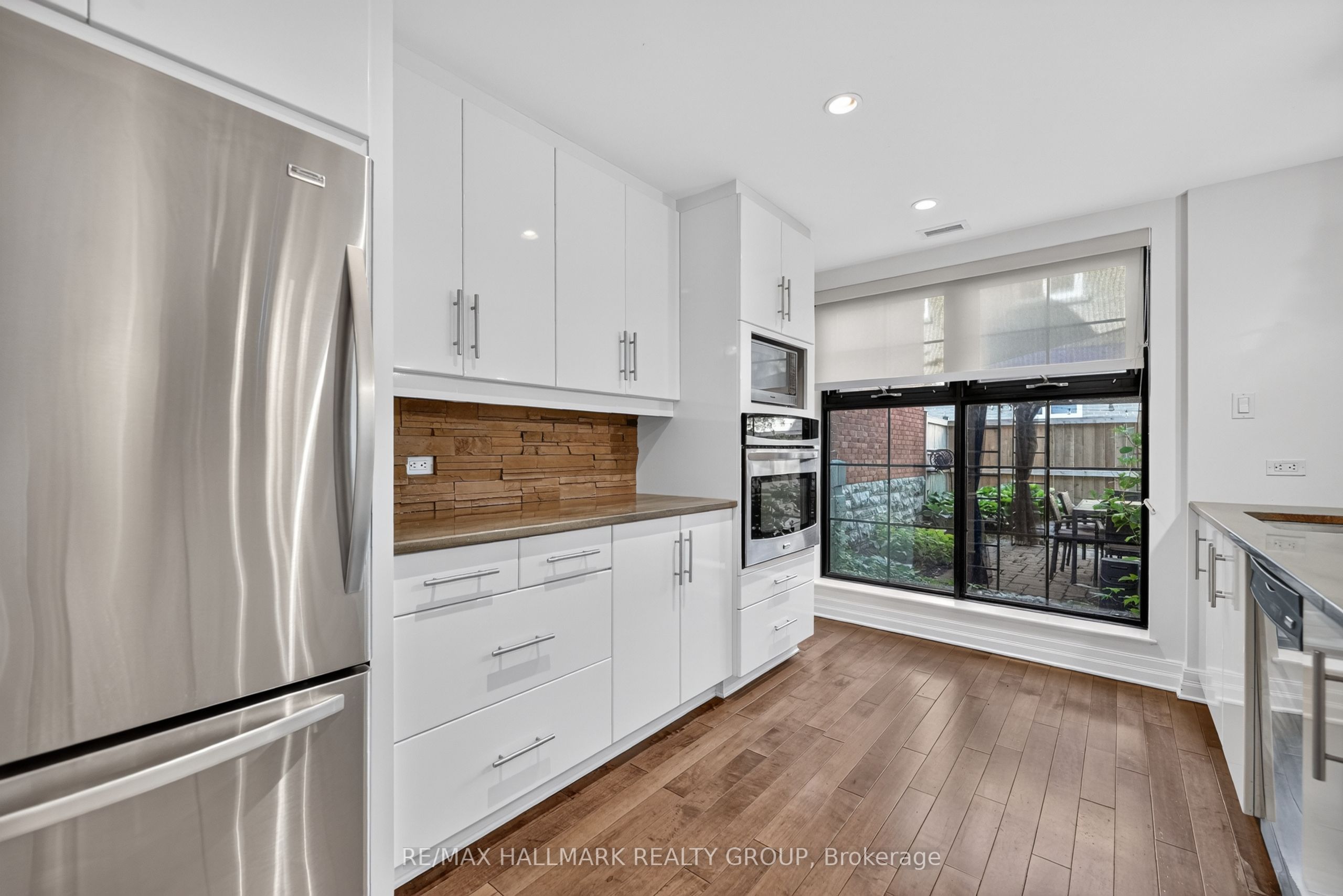 419 Laurier Avenue E 101 Property Photo 7