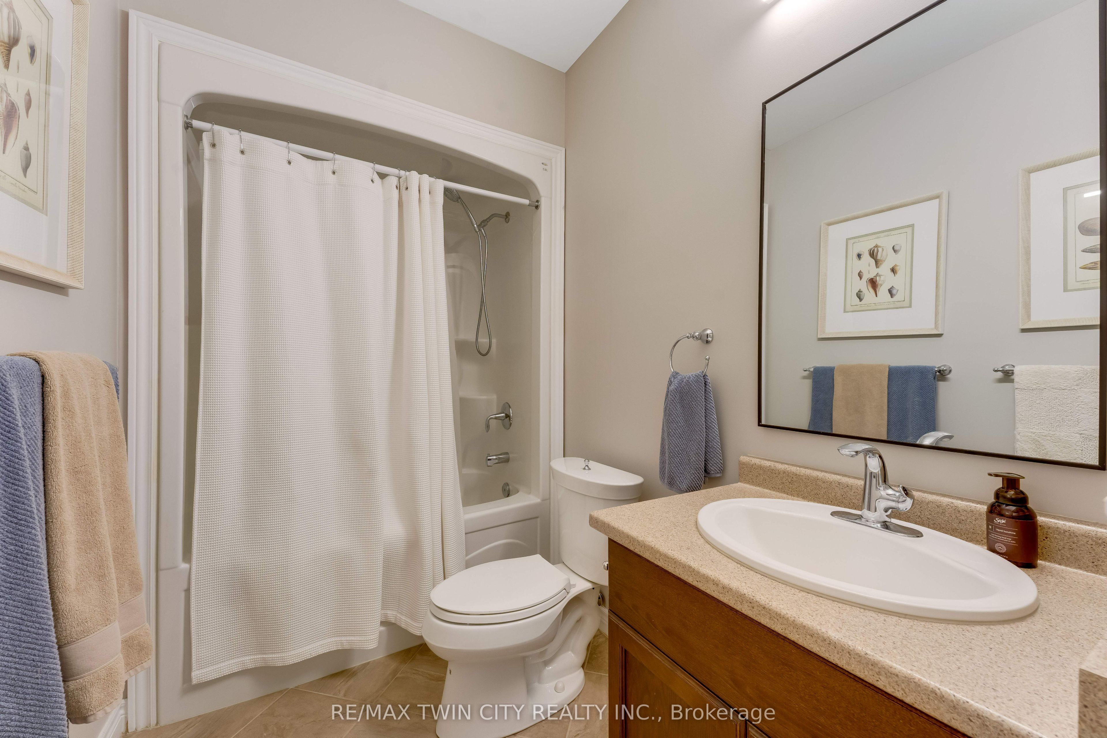 213 Edgewater Crescent Property Photo 37