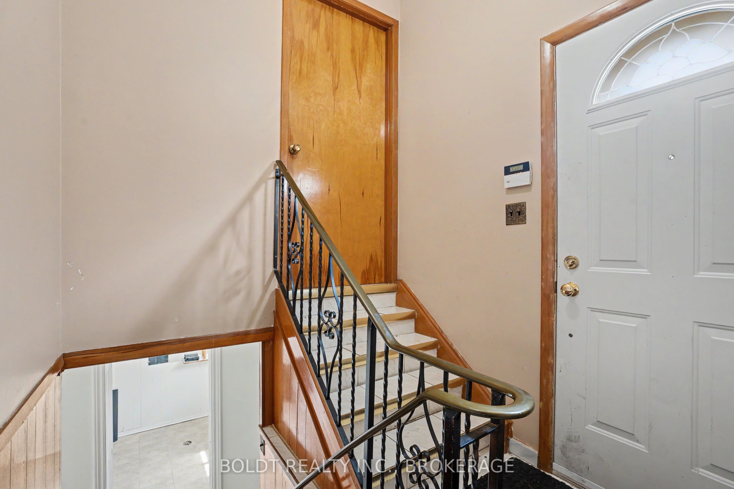 5568 Drummond Road Property Photo 10