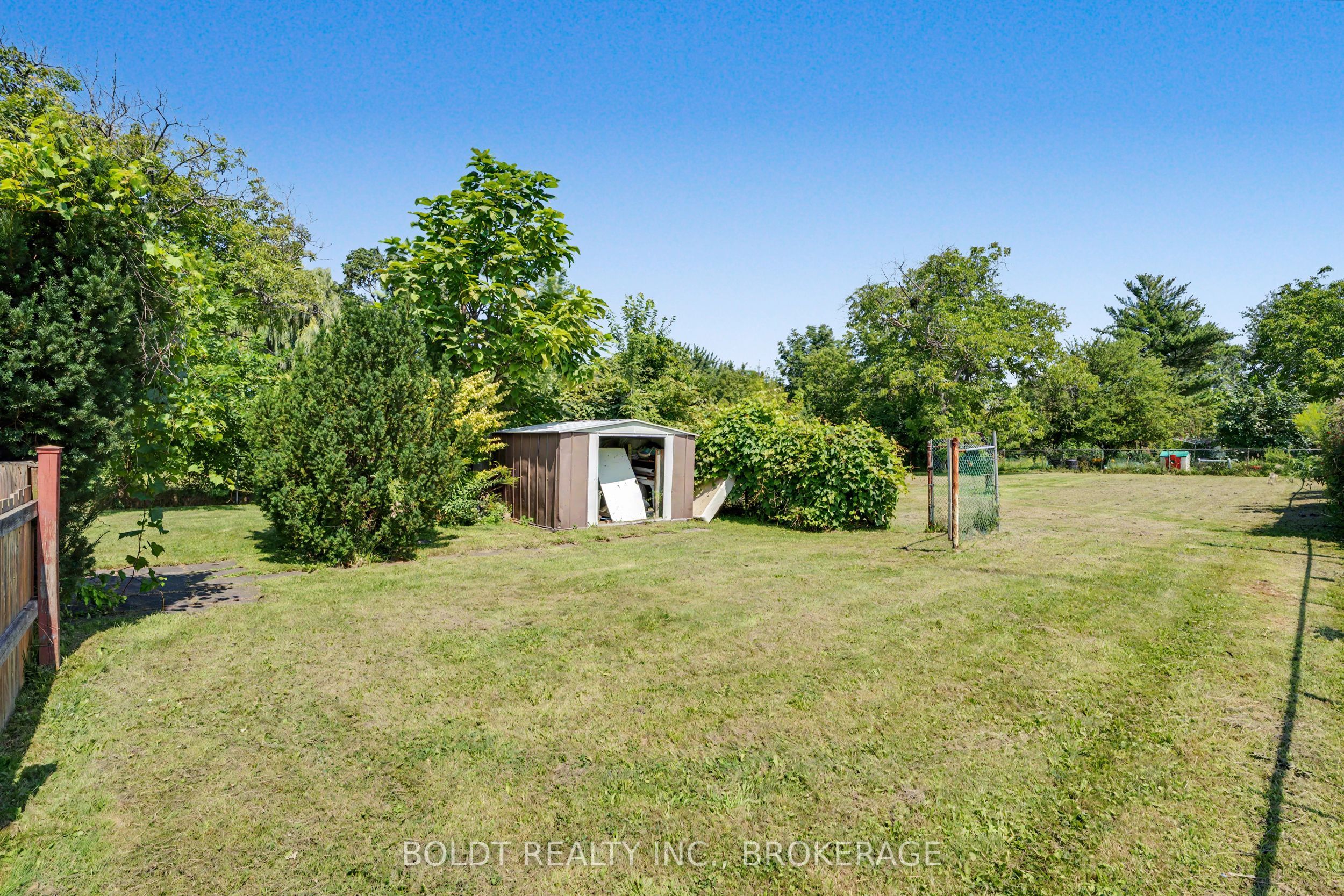 5568 Drummond Road Property Photo 25