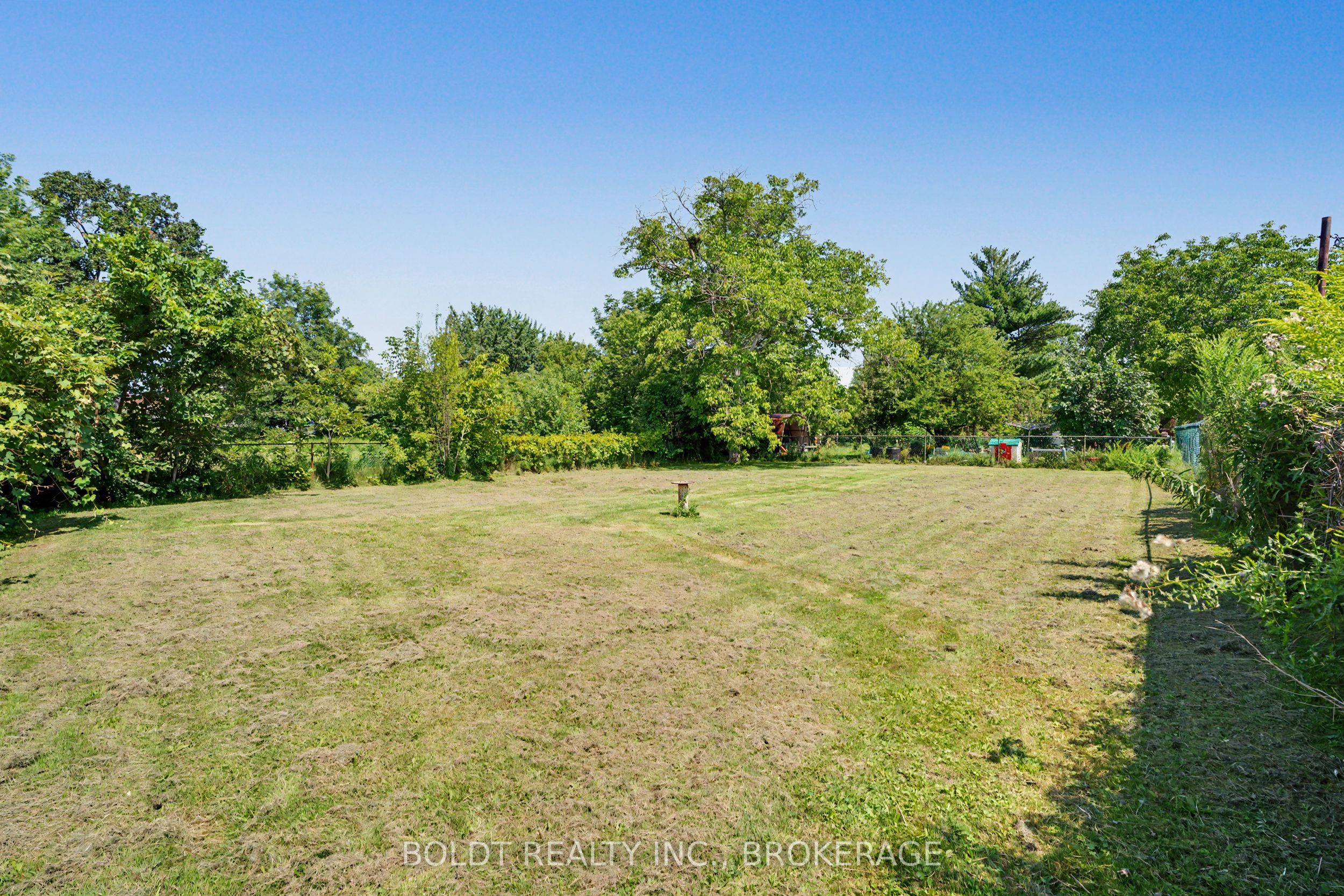 5568 Drummond Road Property Photo 27