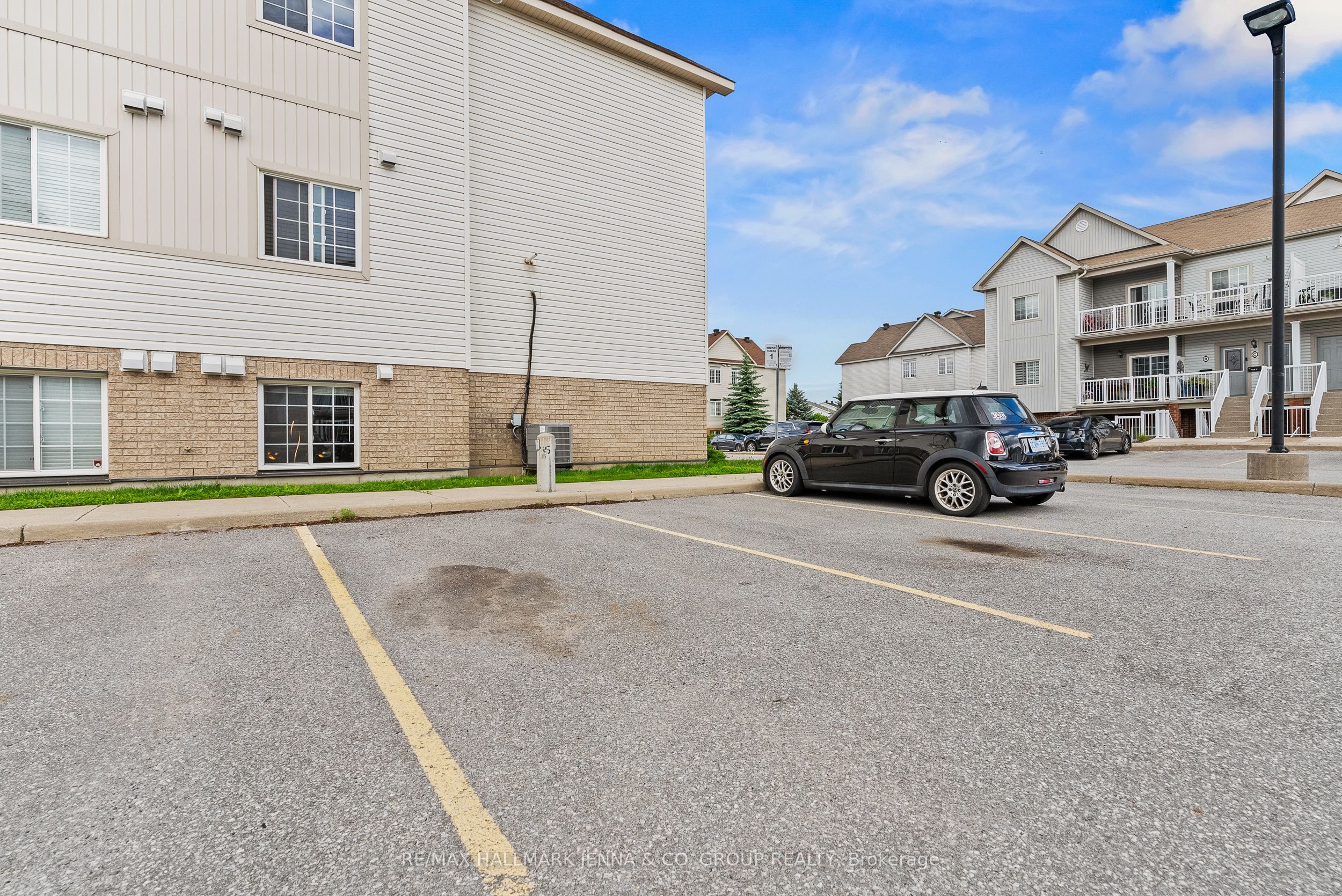 102 Artesa Private G Property Photo 26