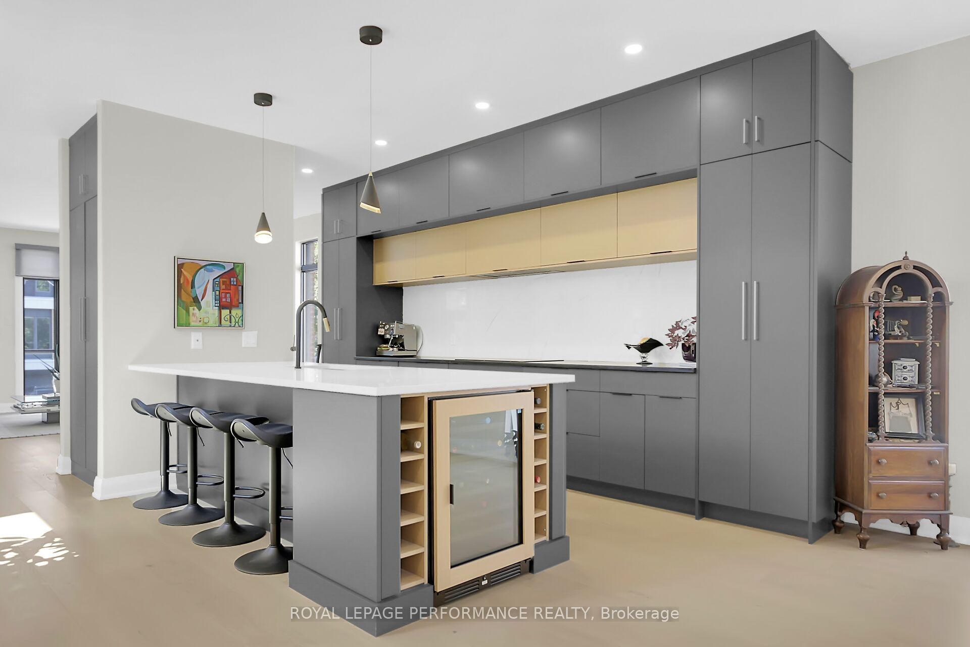 525 Edison Avenue Property Photo 11