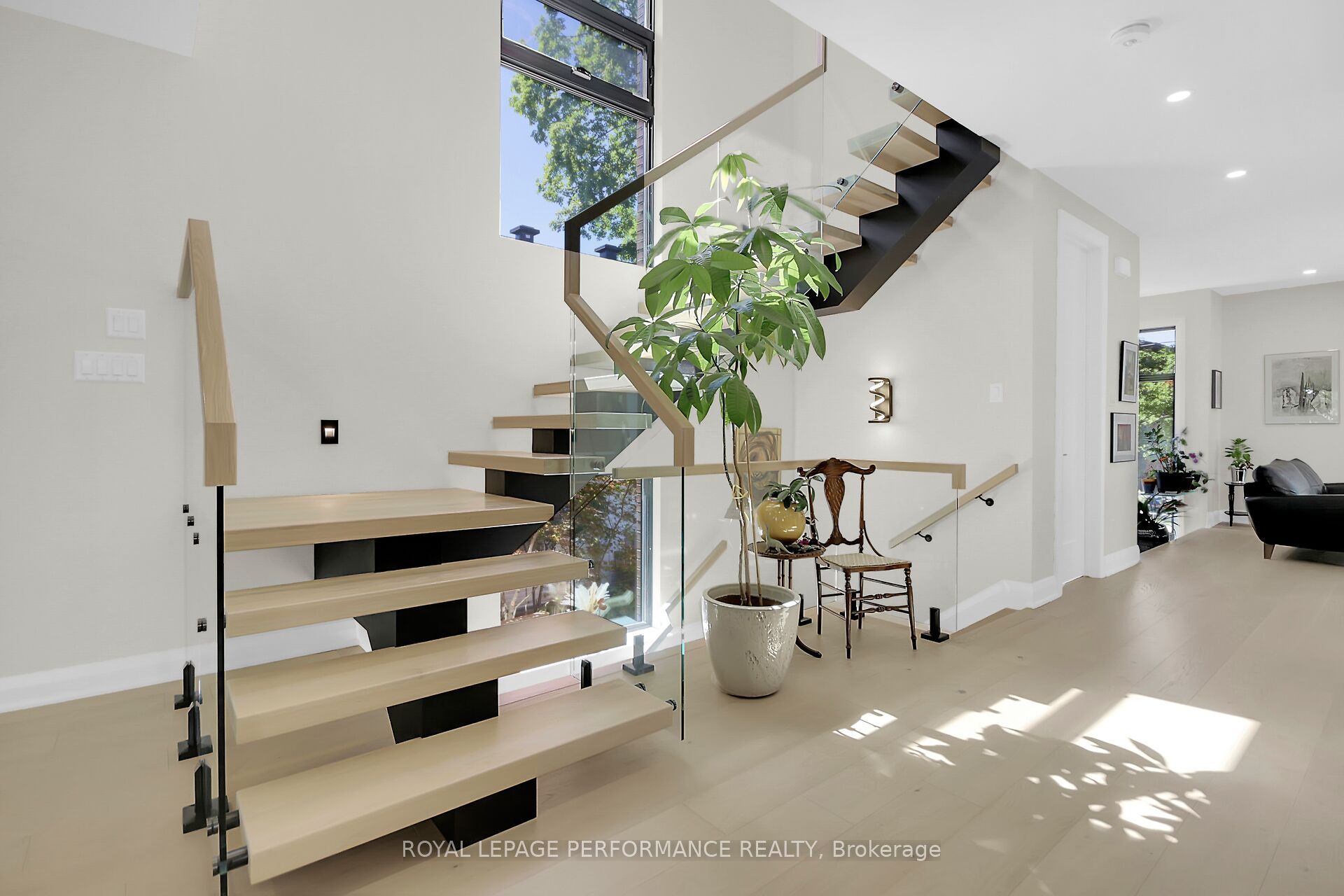 525 Edison Avenue Property Photo 15