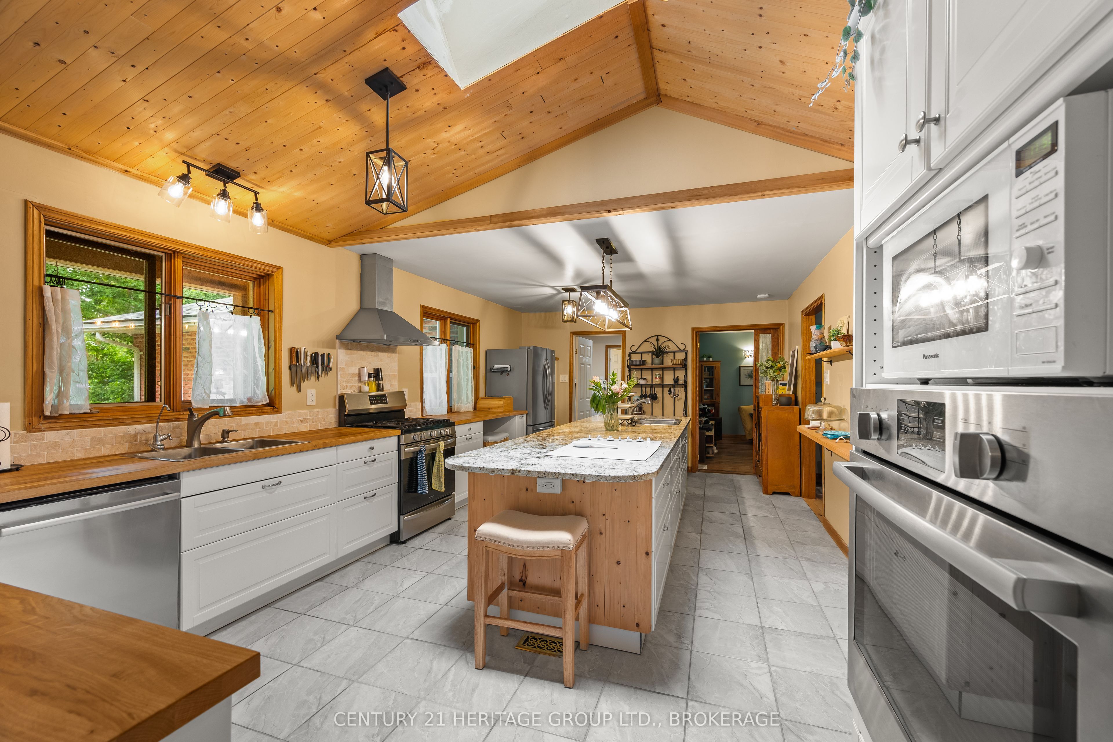 4212 Pine Ridge Drive Property Photo 10