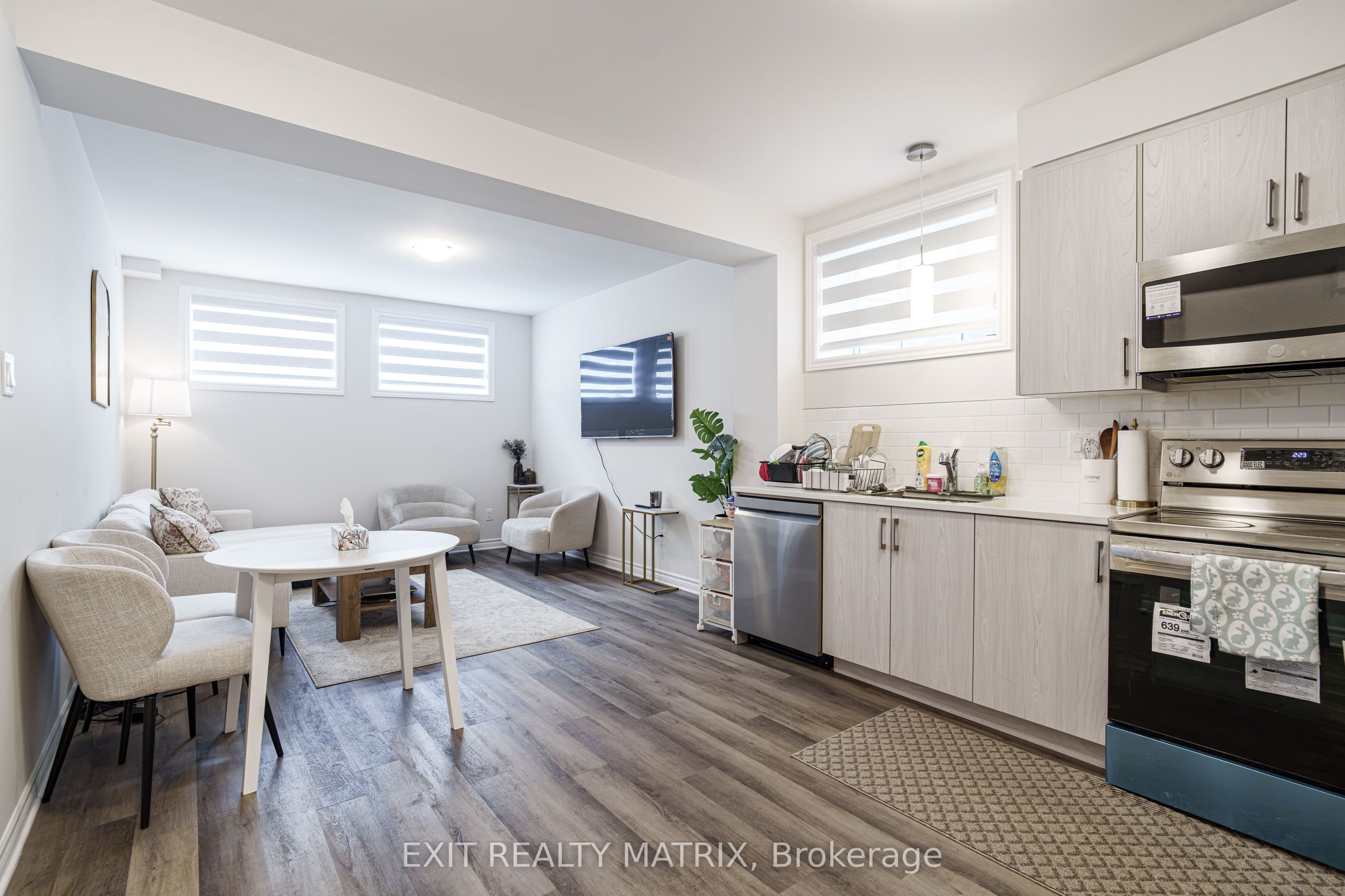 161 Massalia Crescent B Property Photo 7