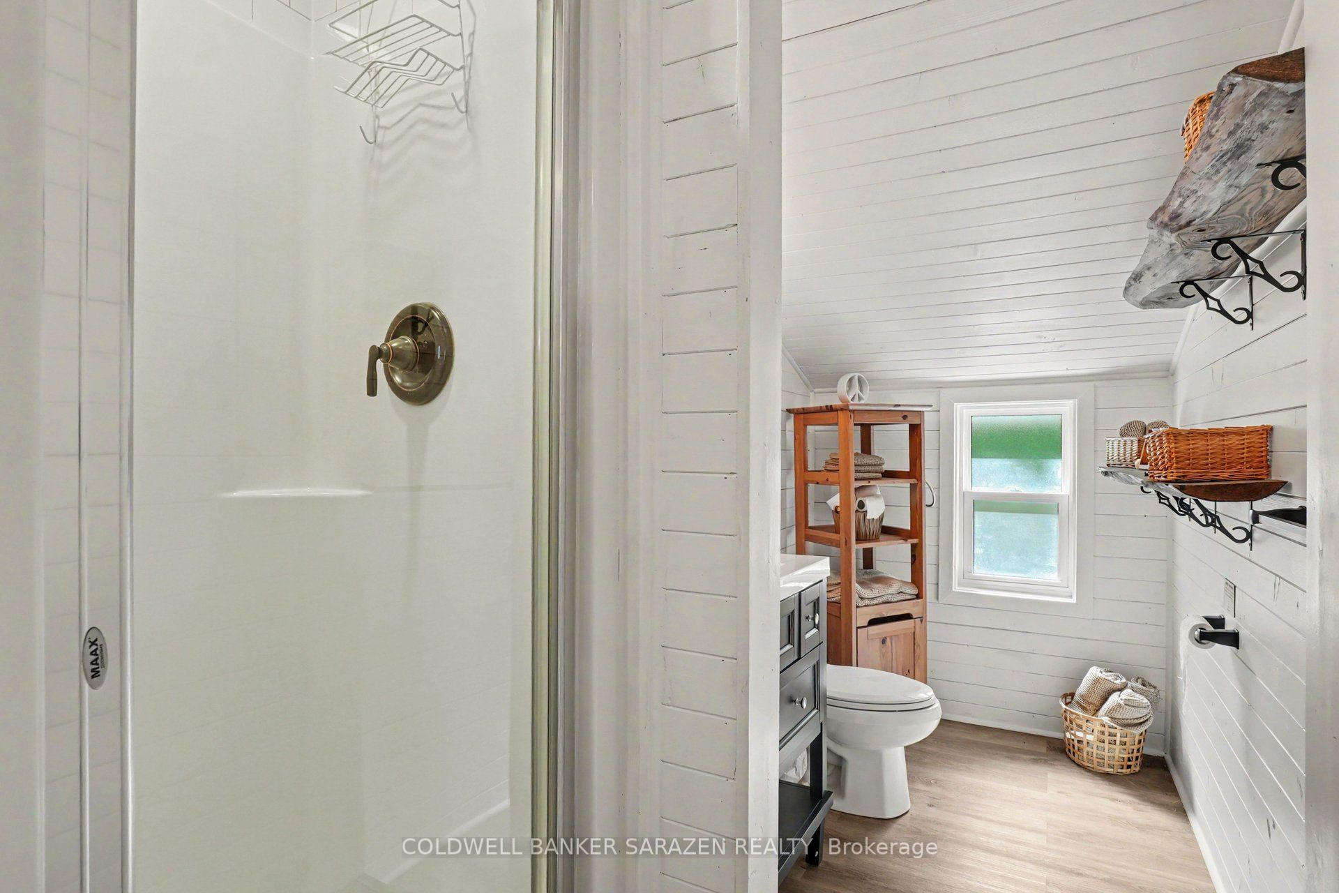 33 B Oakdale Lane Property Photo 13