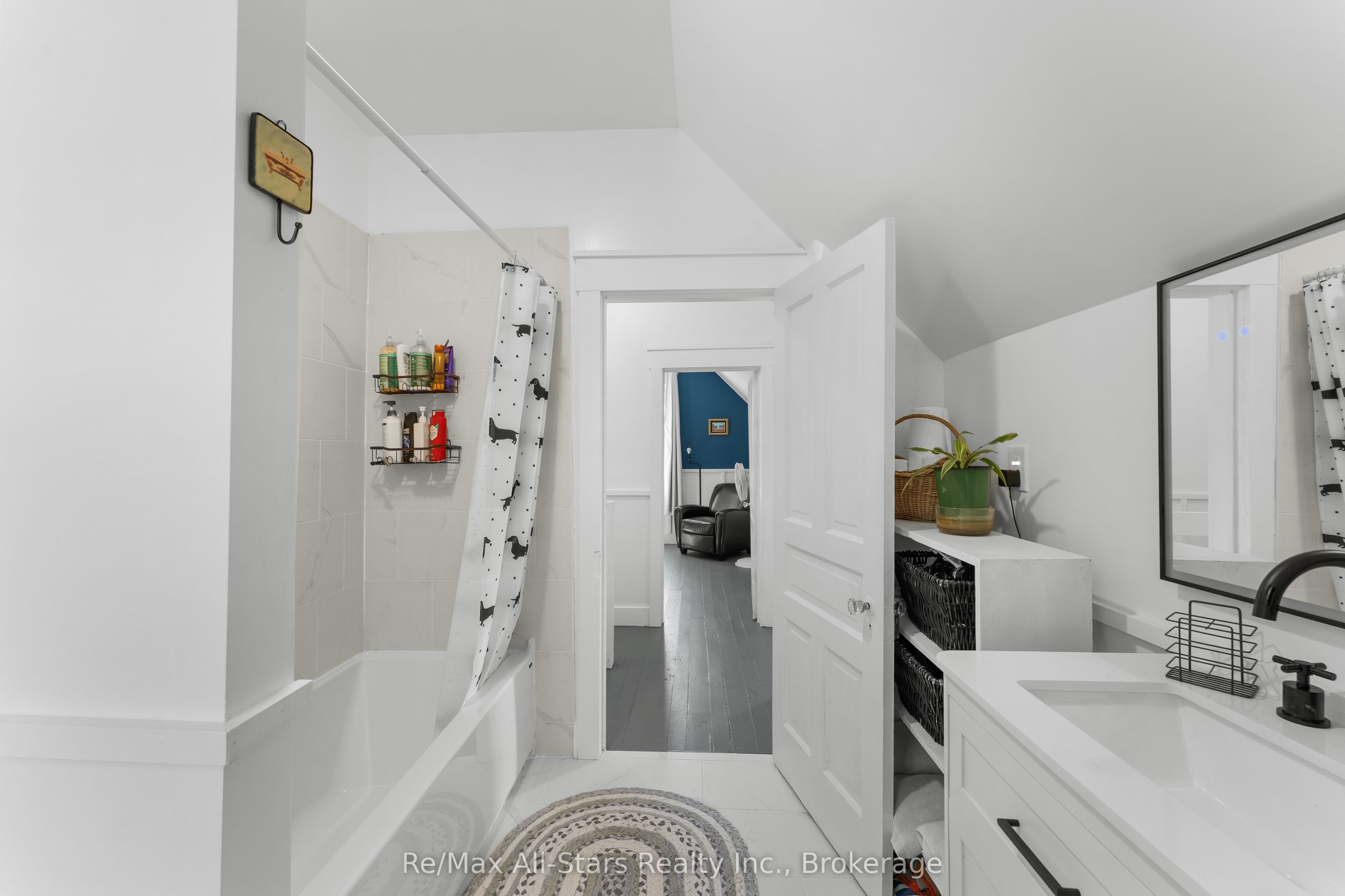 21 Francis Street E Property Photo 25