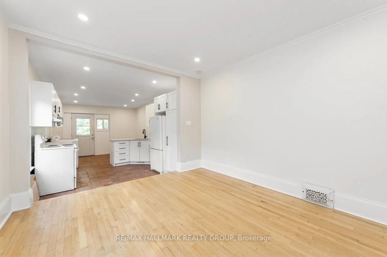 127 Henderson Avenue Unit A Property Photo 5