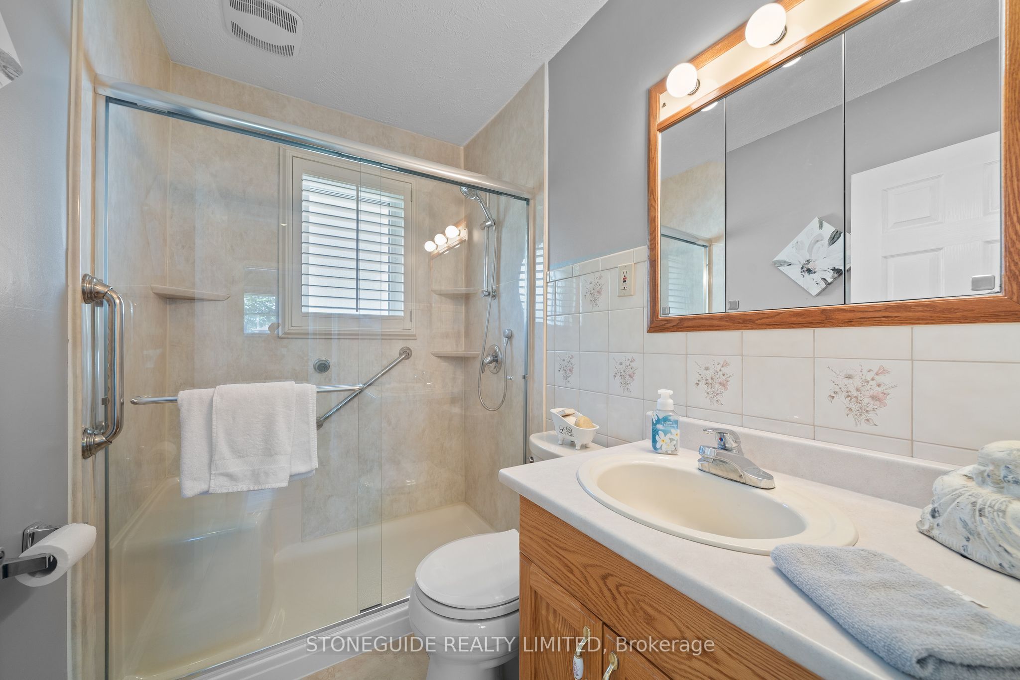 5 Armour Court Property Photo 17