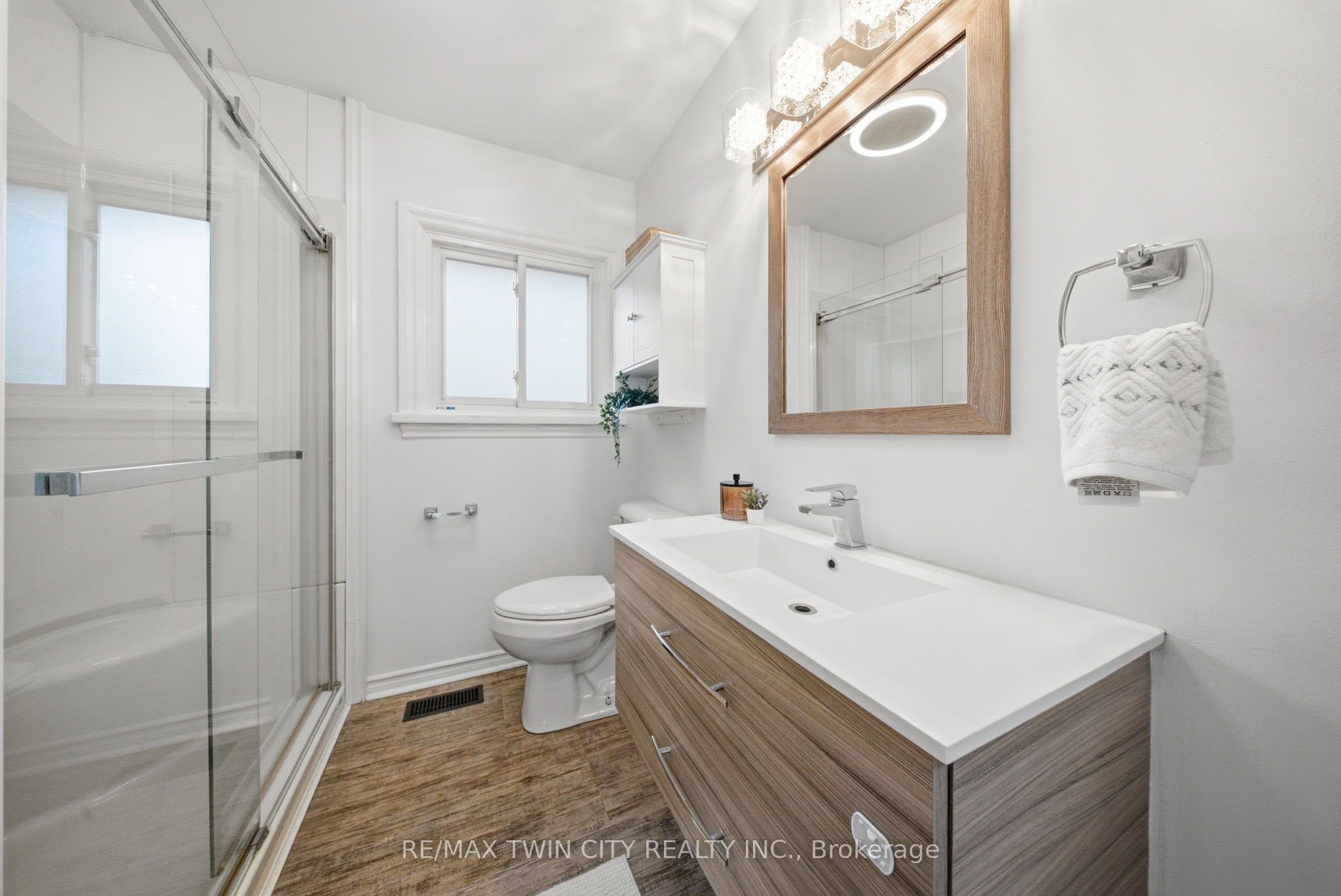 2 Frontenac Avenue Property Photo 13