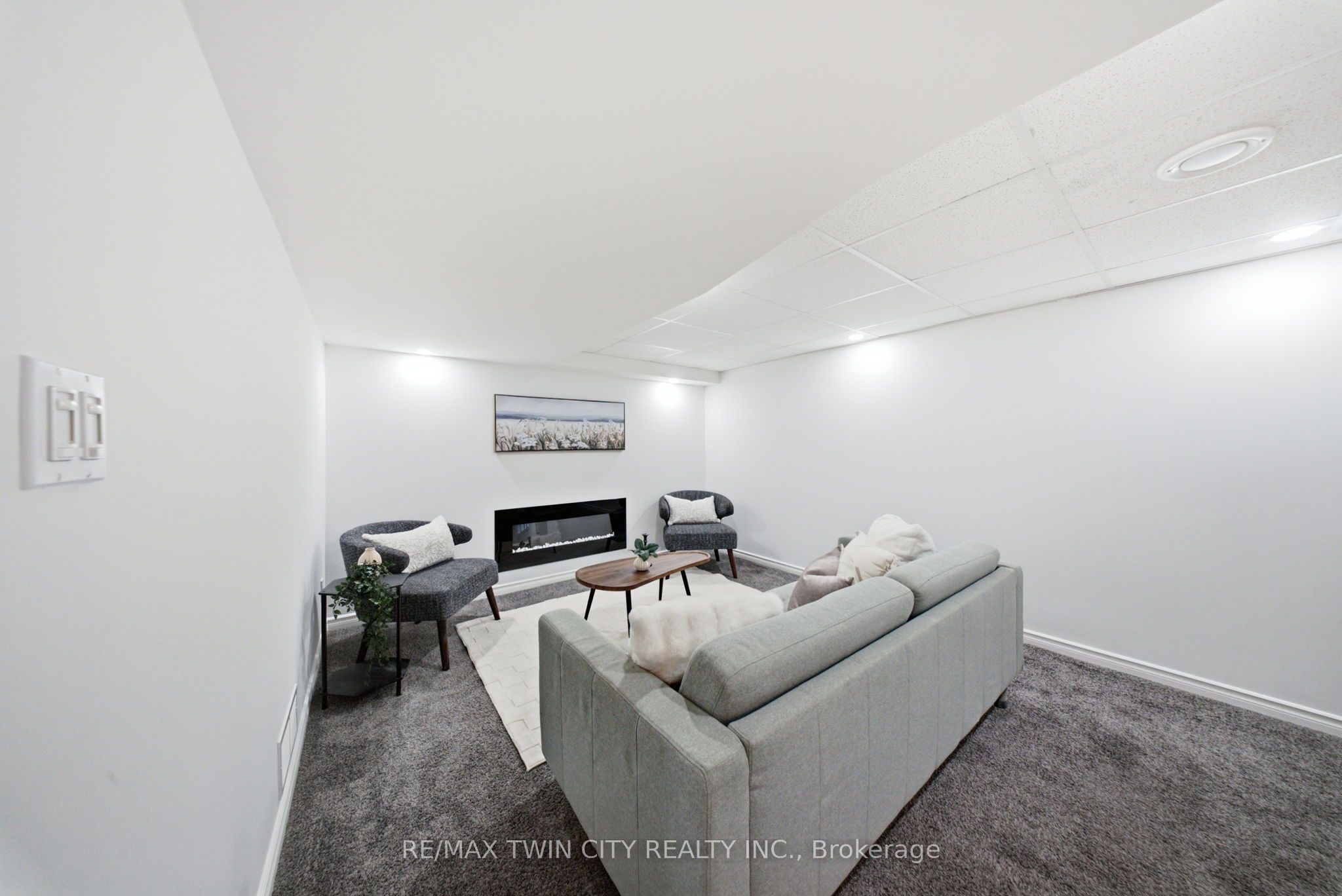 2 Frontenac Avenue Property Photo 19