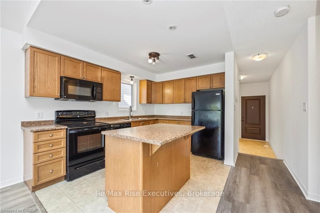 1653 Crimson Crescent Property Photo 14