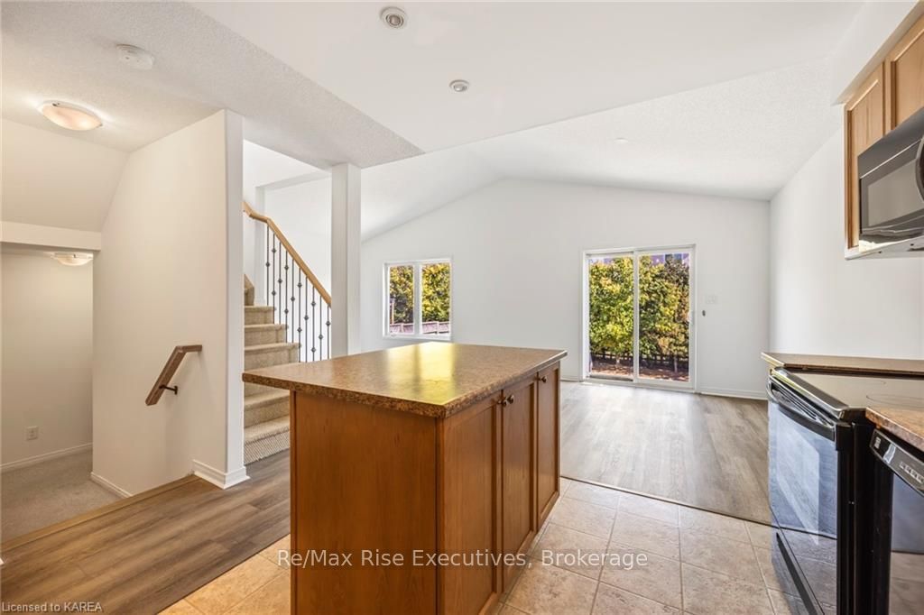 1653 Crimson Crescent Property Photo 17
