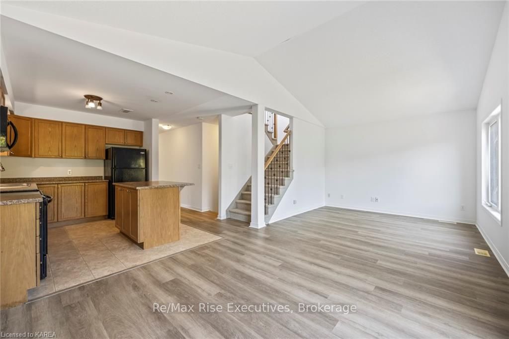 1653 Crimson Crescent Property Photo 19