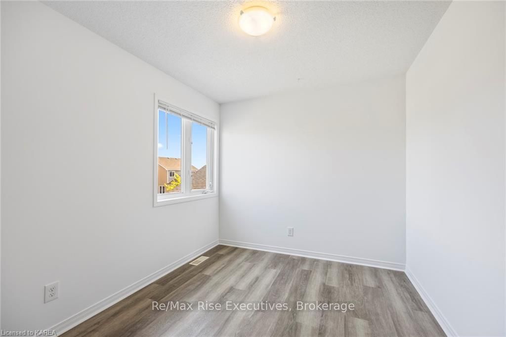 1653 Crimson Crescent Property Photo 25