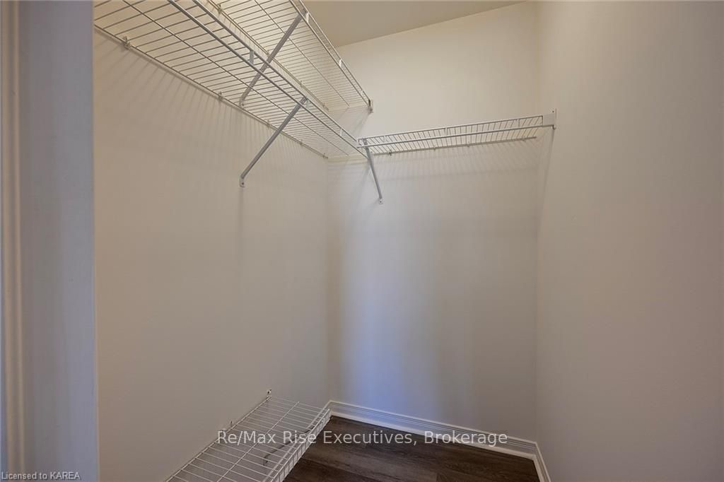 1653 Crimson Crescent Property Photo 32