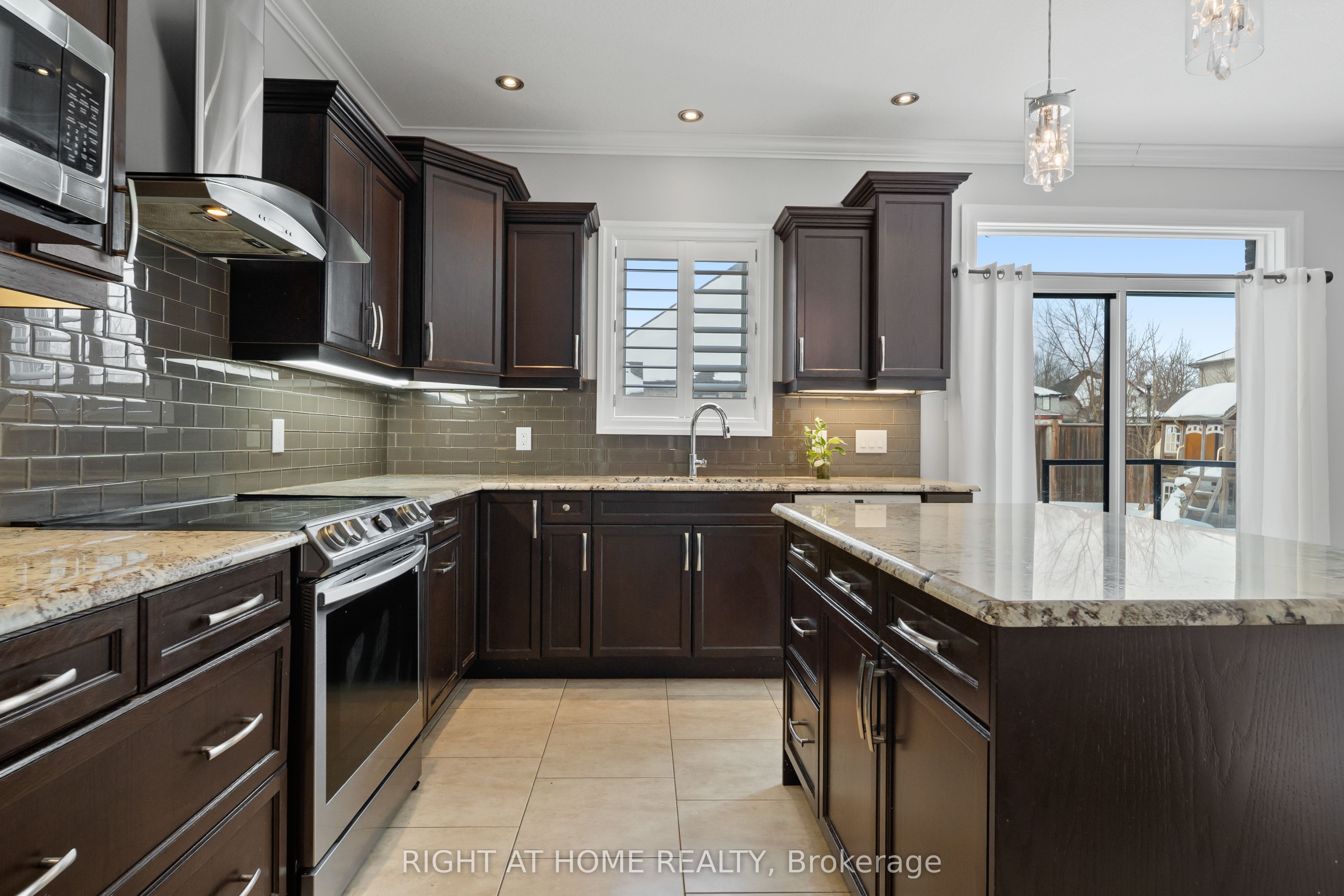 6540 Upper Canada Cross Property Photo 13