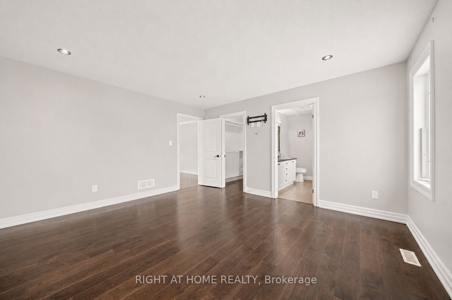6540 Upper Canada Cross Property Photo 21