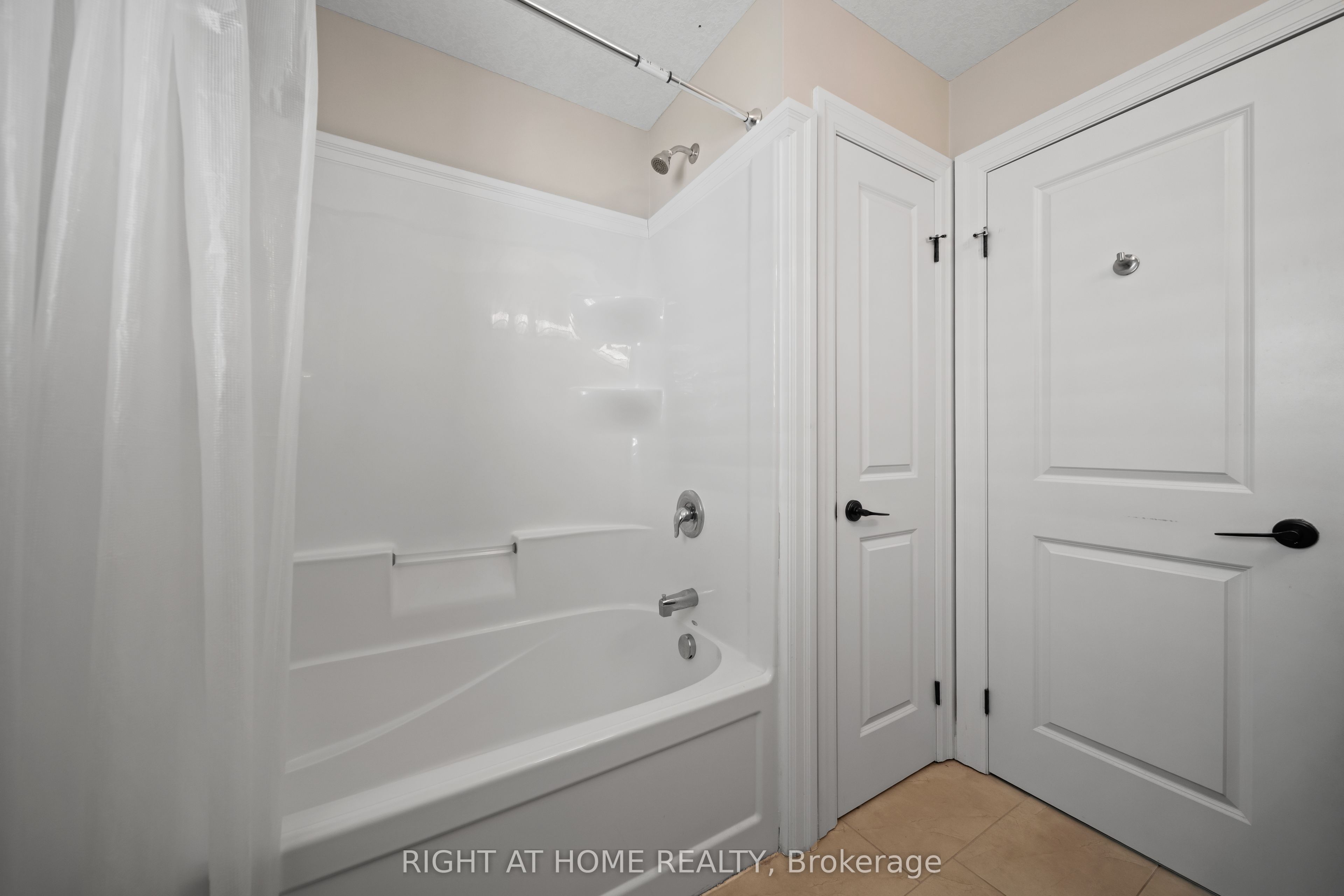 6540 Upper Canada Cross Property Photo 29