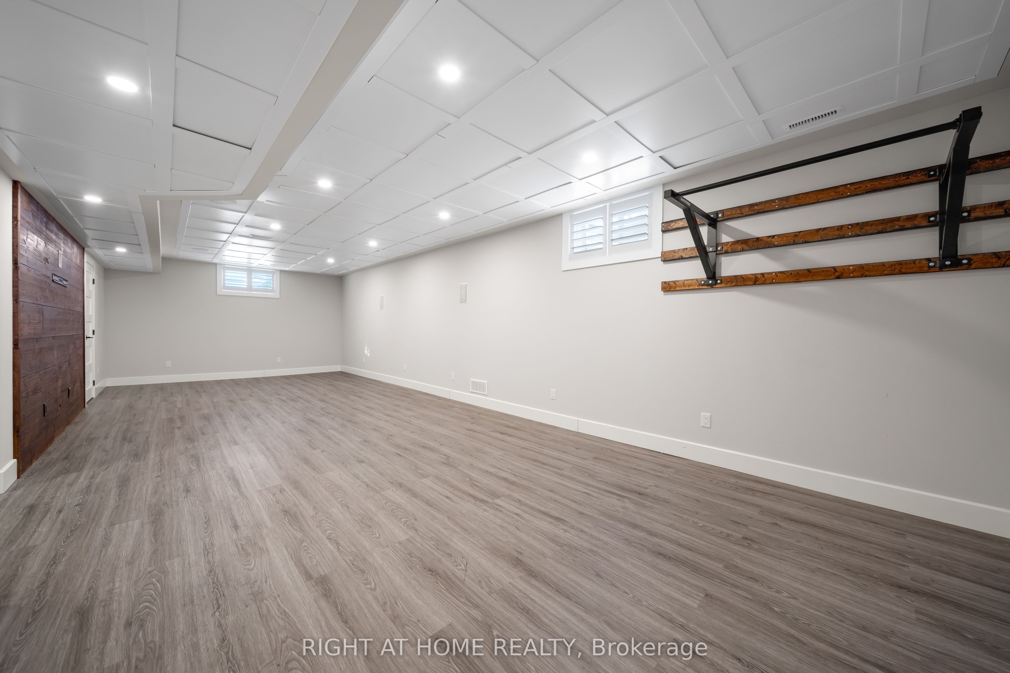 6540 Upper Canada Cross Property Photo 32