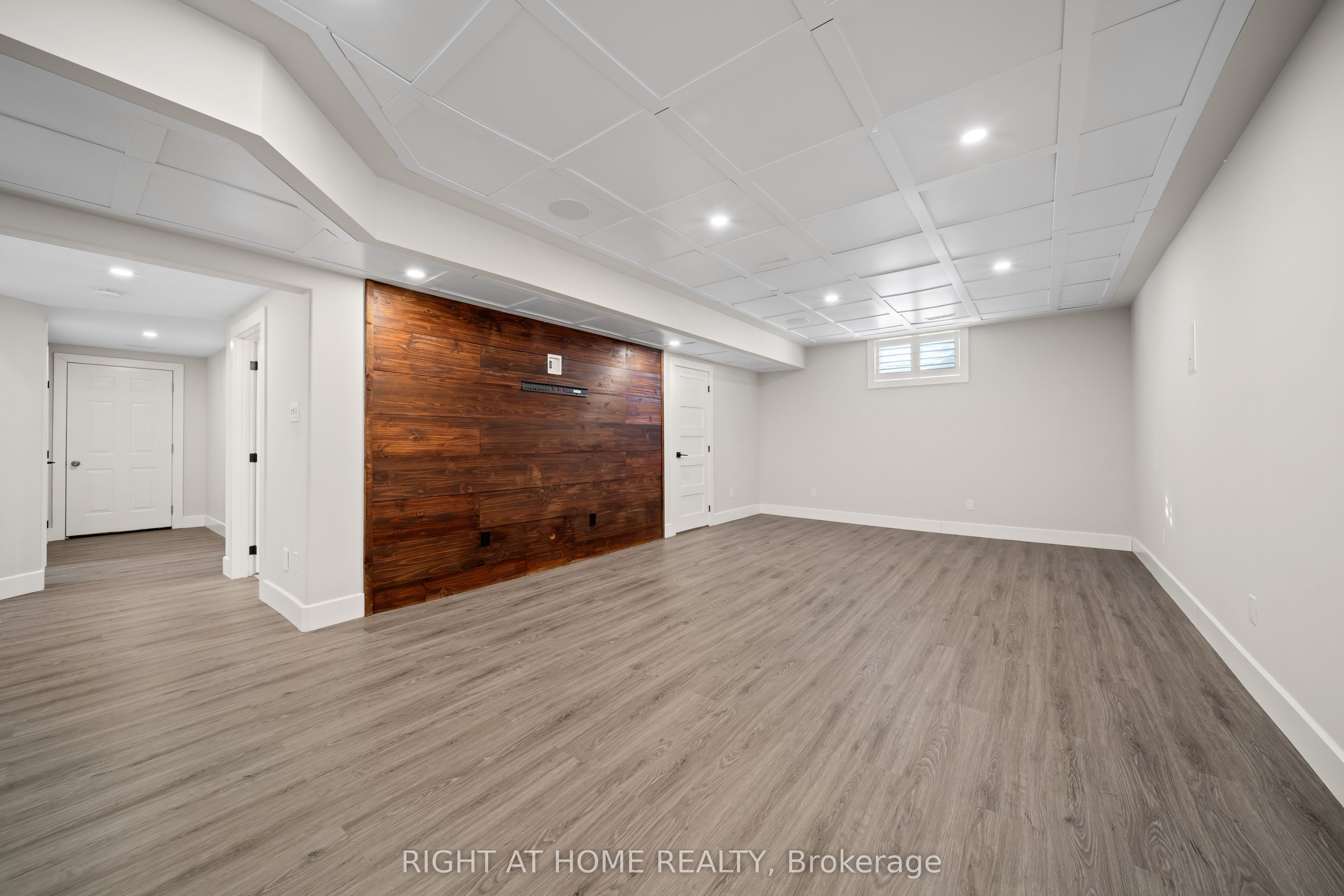 6540 Upper Canada Cross Property Photo 33