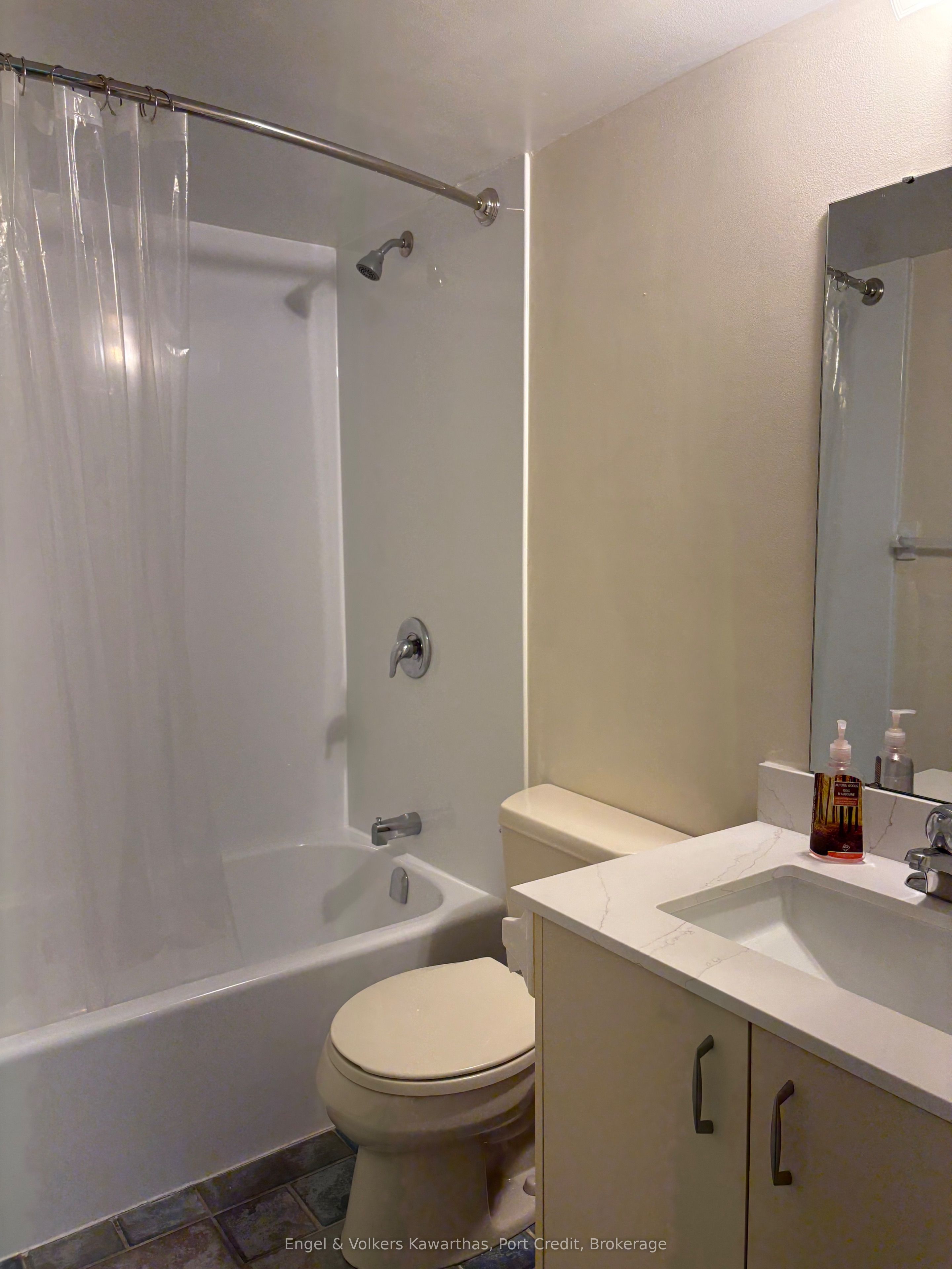 1429 Clearview Drive 204 Property Photo 4