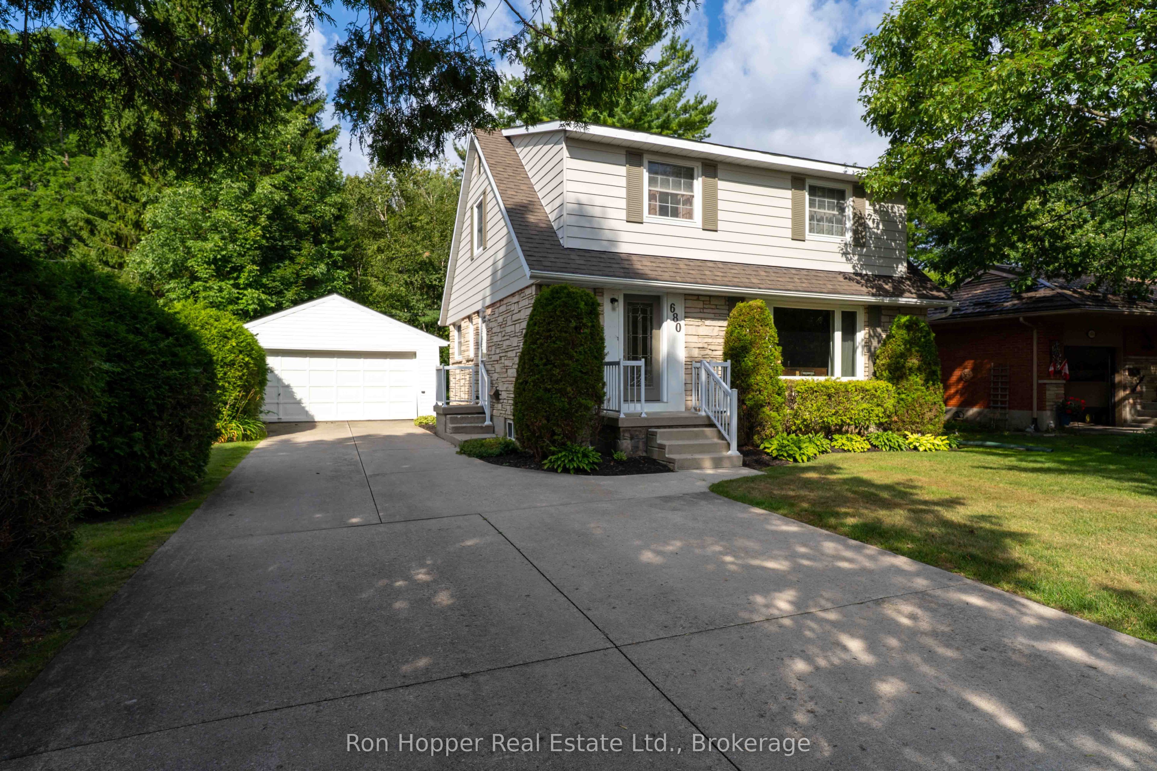 680 W 6th Avenue W Property Photo 1