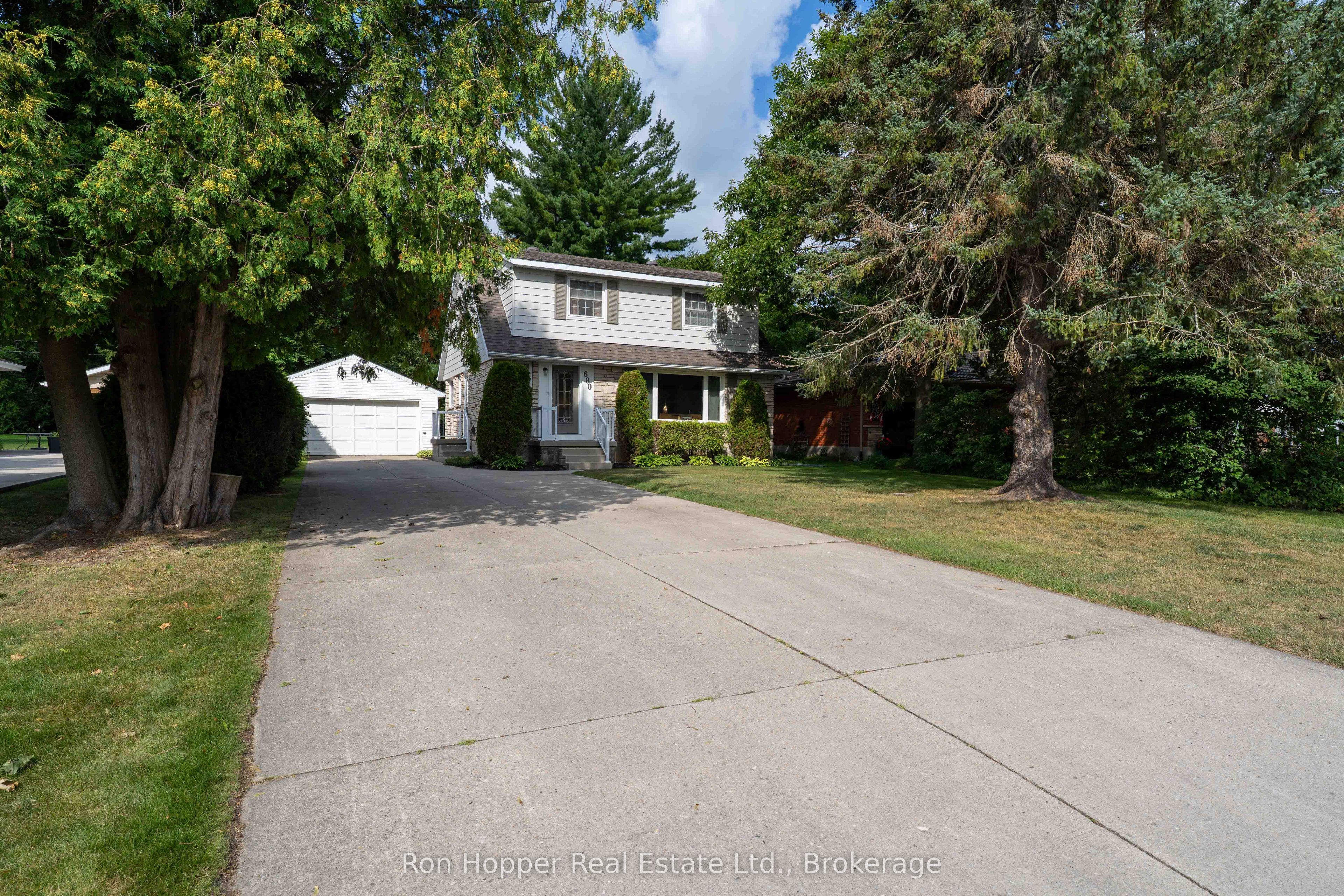 680 W 6th Avenue W Property Photo 33