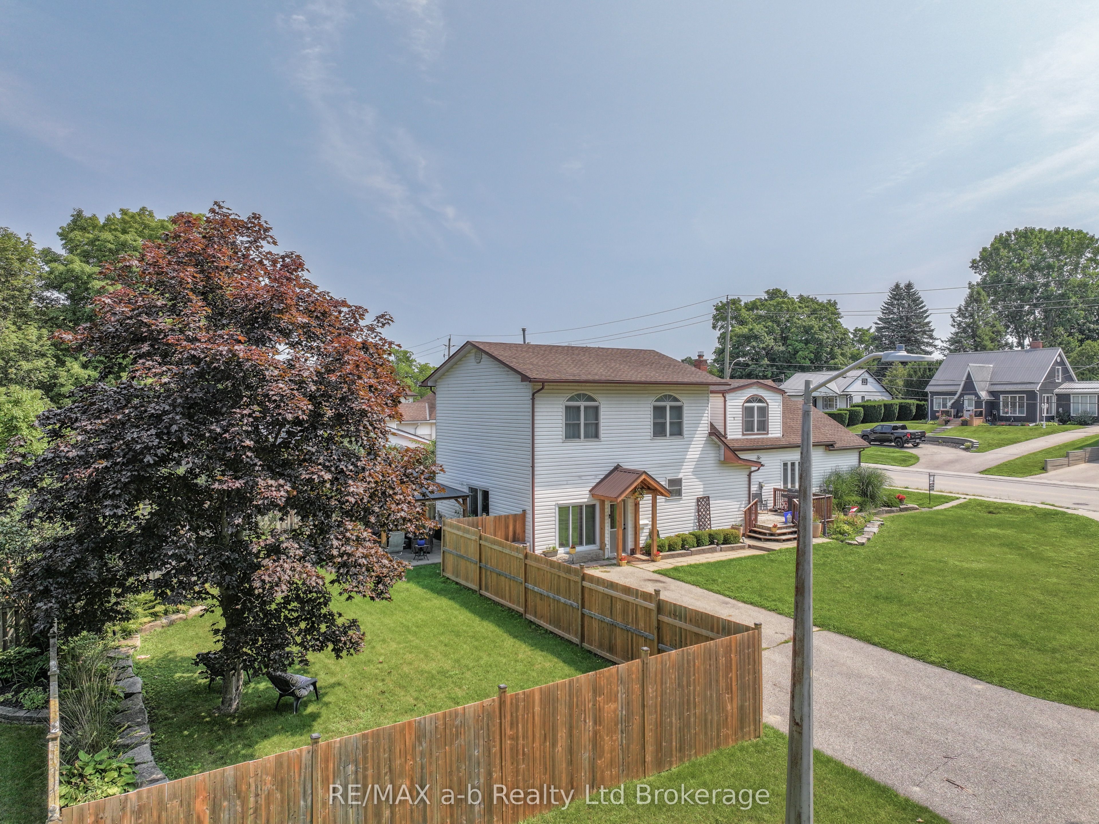 13 Potters Road N Property Photo 37