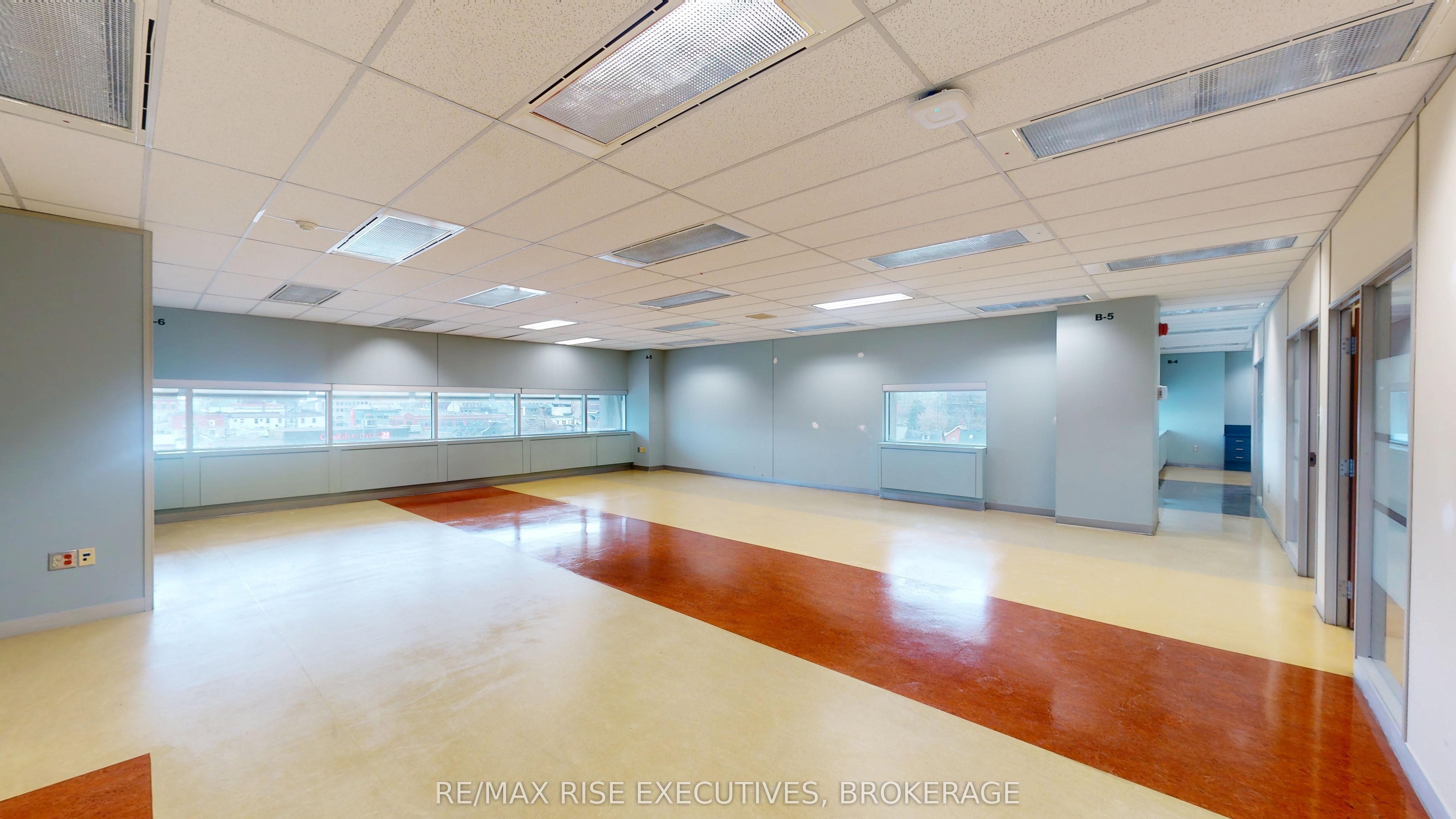 49 Place D' Armes 501 Property Photo 15