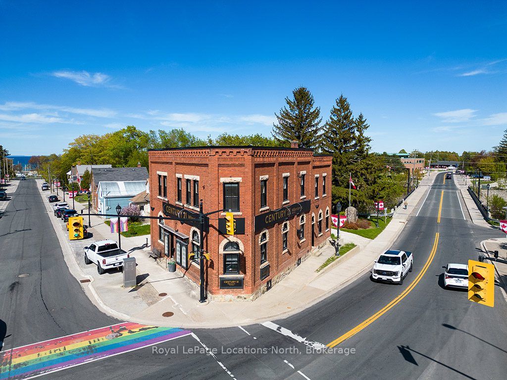 1 BRUCE Street N Property Photo 1