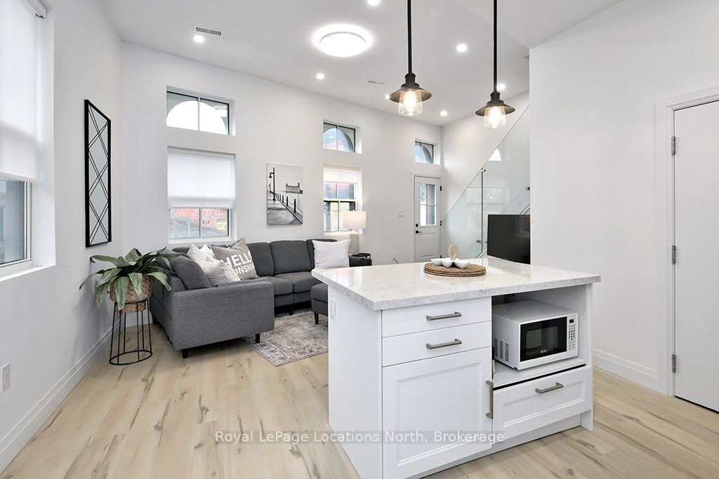 1 Bruce Street N Property Photo 32