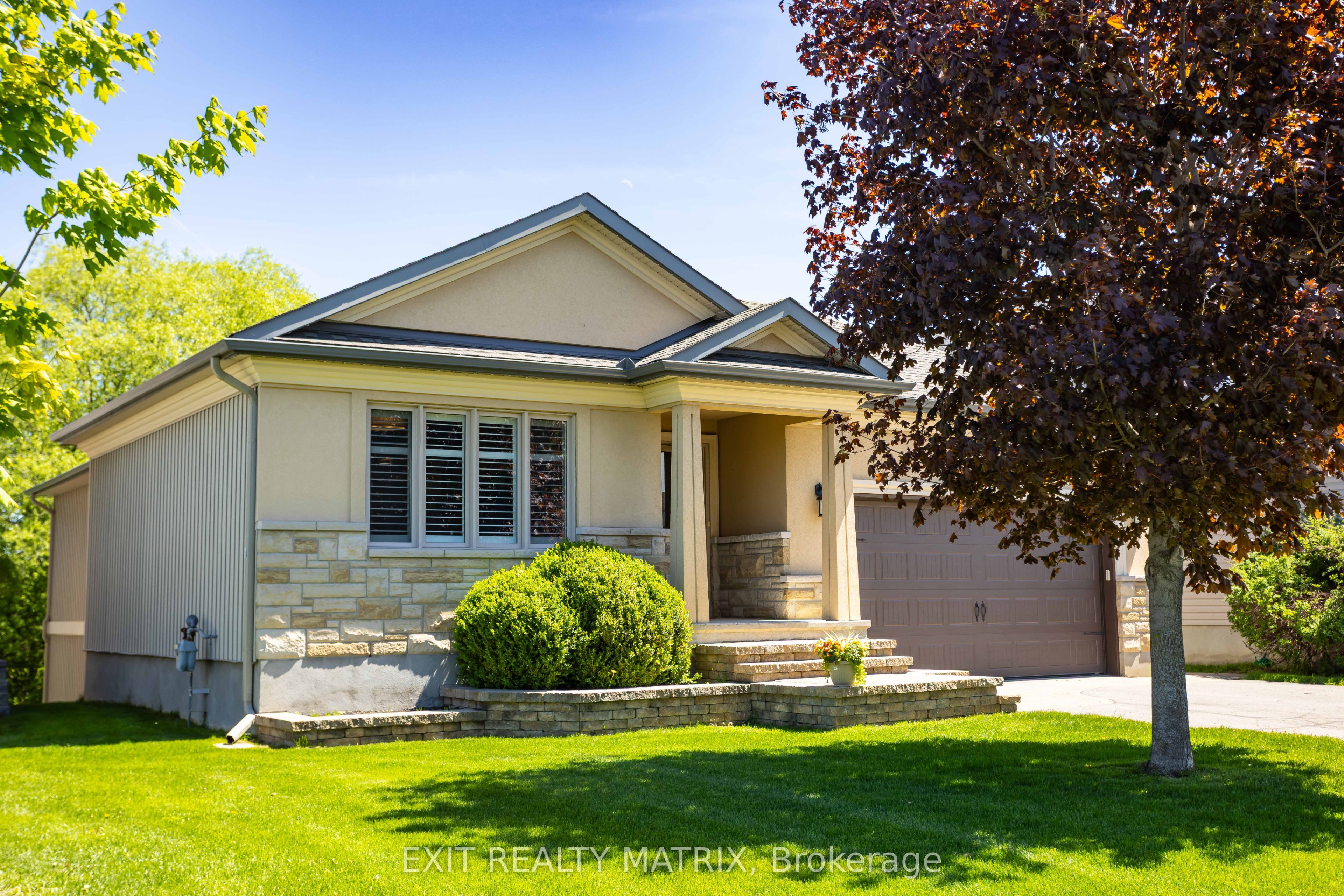 79 Radisson Drive Property Photo 1
