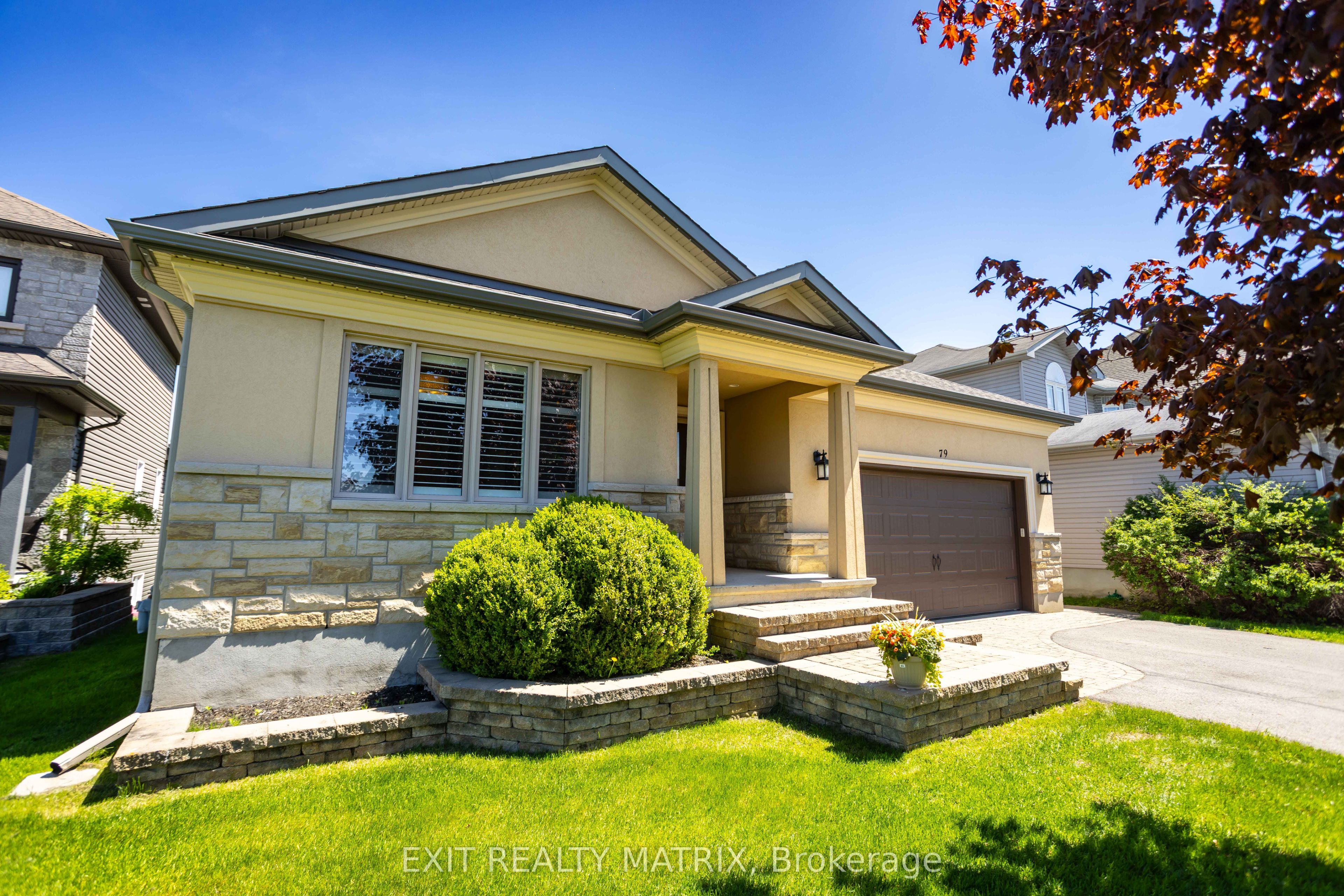 79 Radisson Drive Property Photo 2