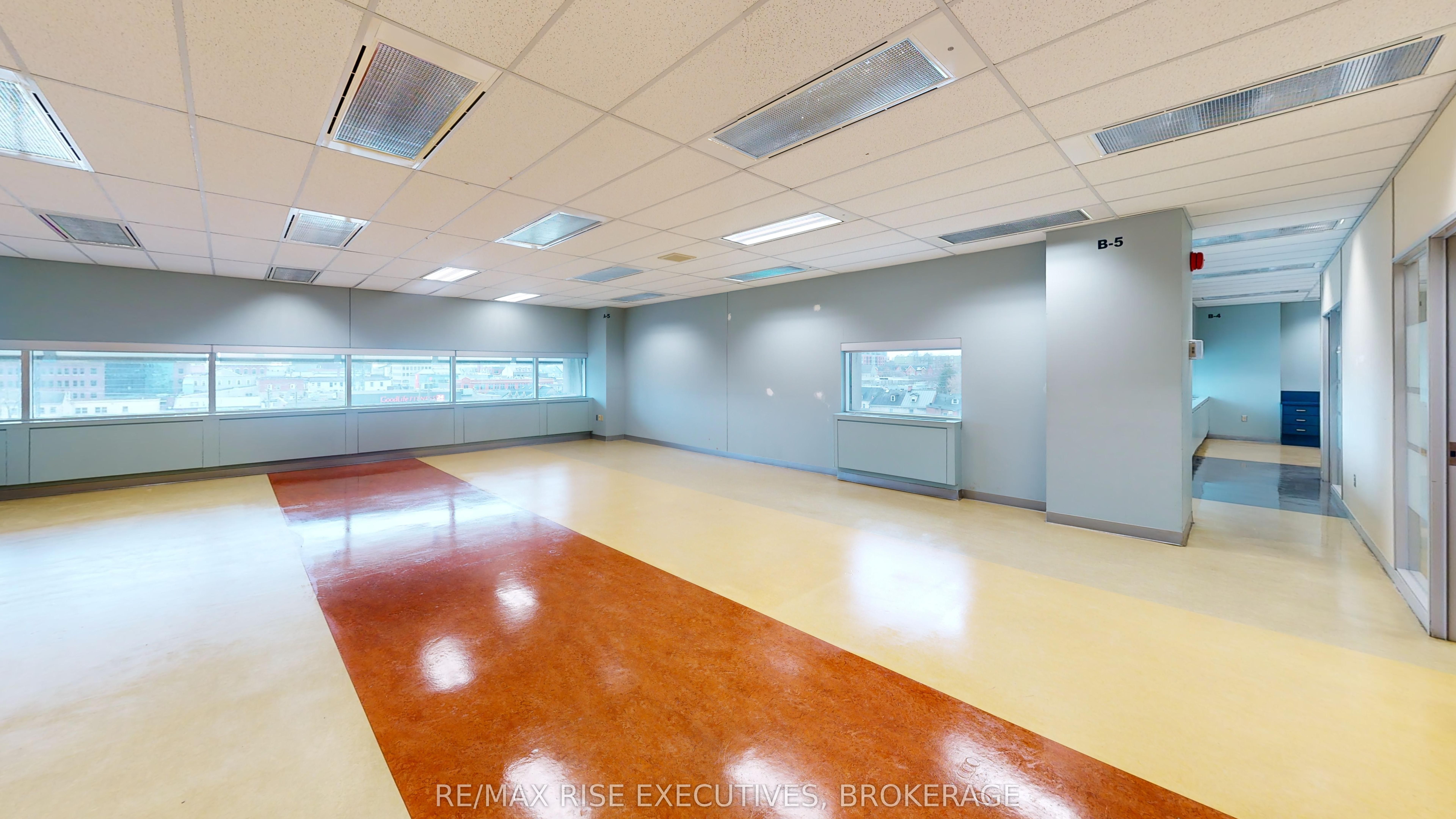 49 Place D' Armes 502 Property Photo 16