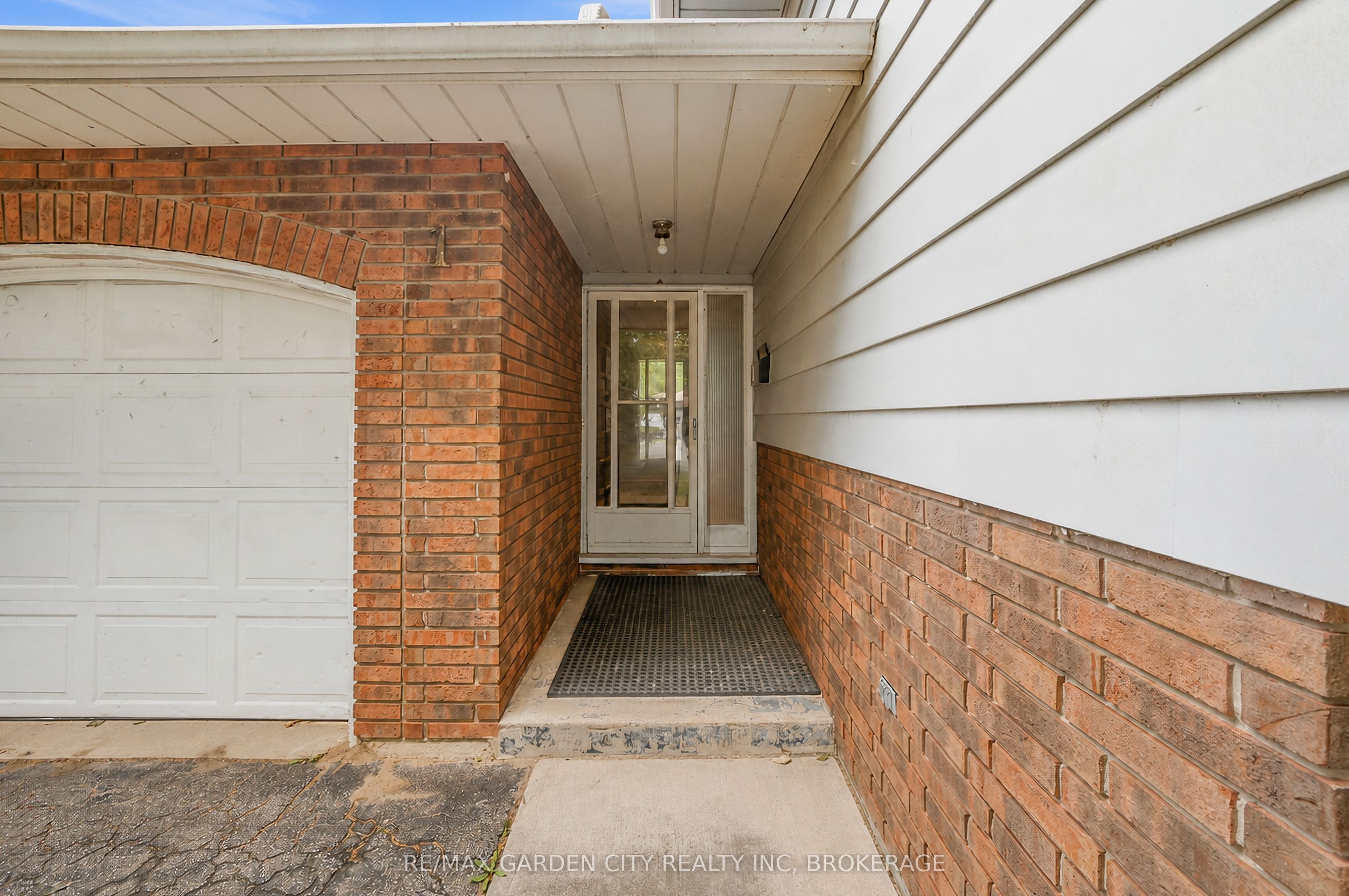 11 Kimbermount Drive Property Photo 5