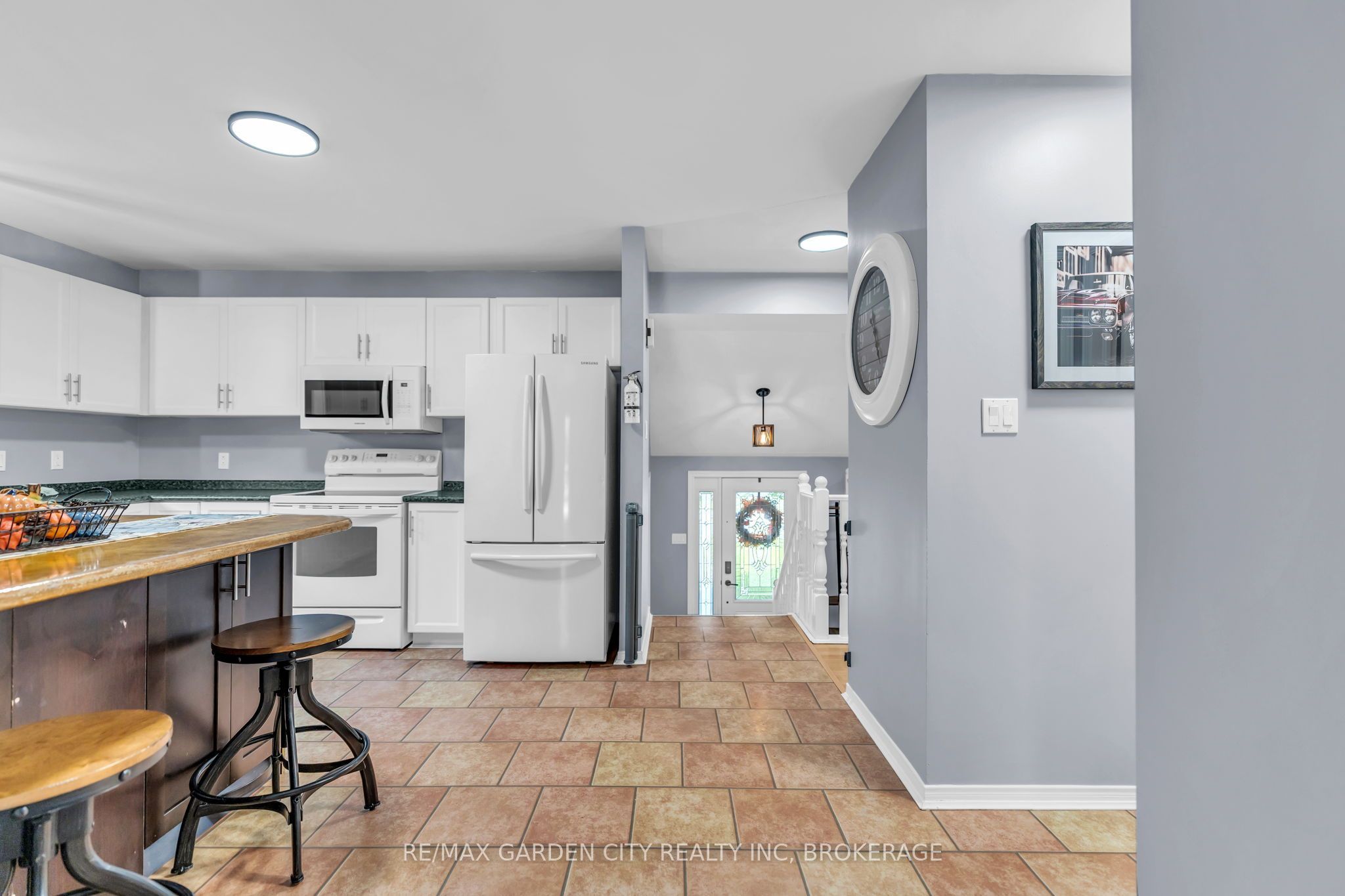 80 Beckett Boulevard Property Photo 11