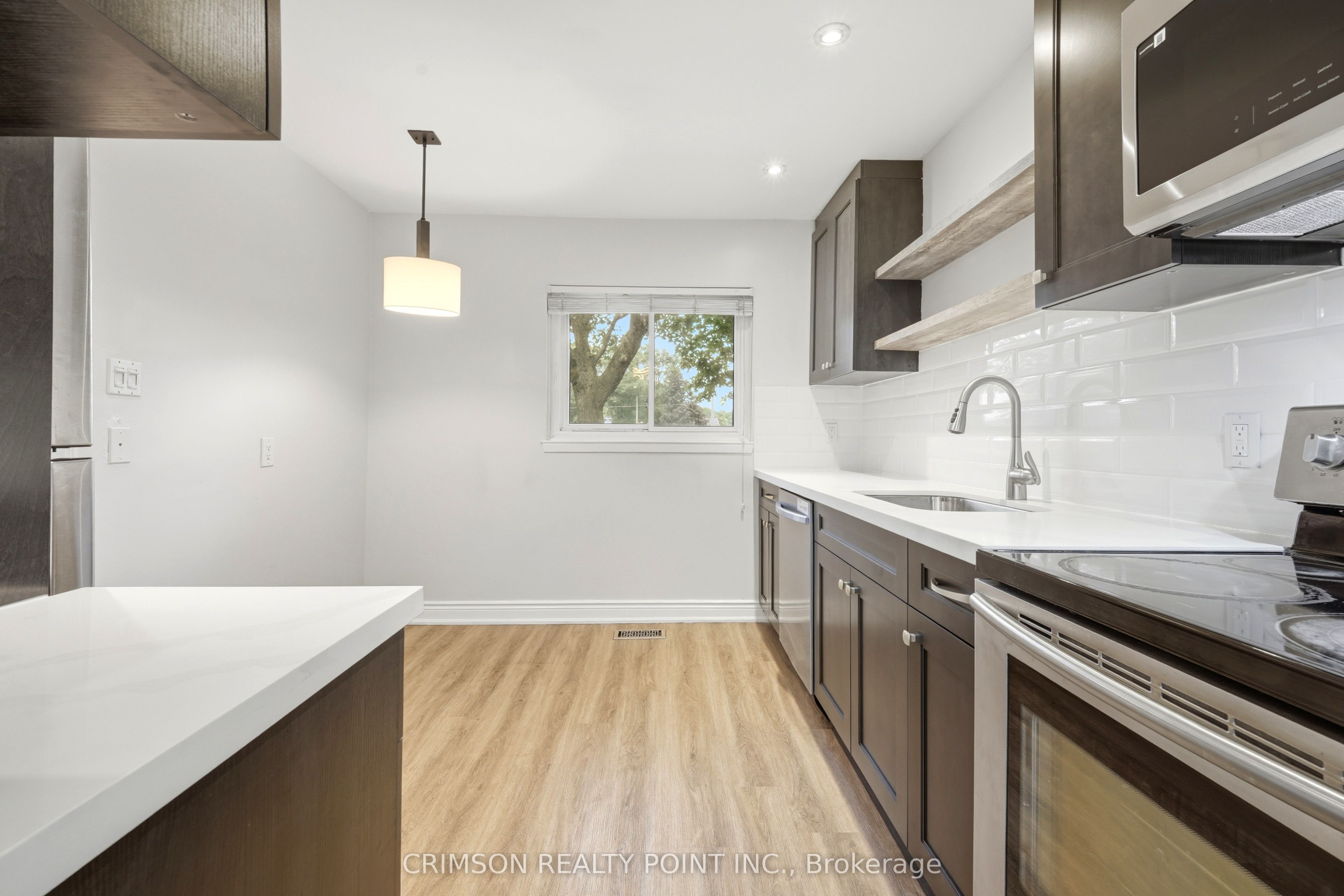 1350 Garth Street 77 Property Photo 8
