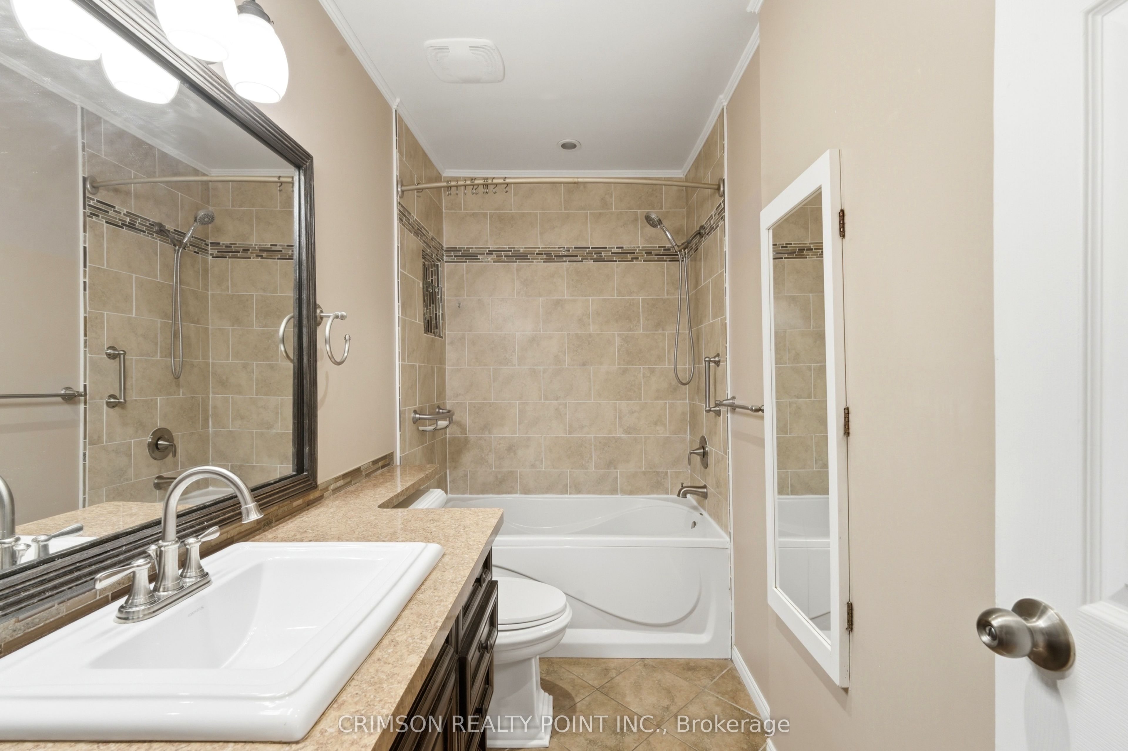 1350 Garth Street 77 Property Photo 16